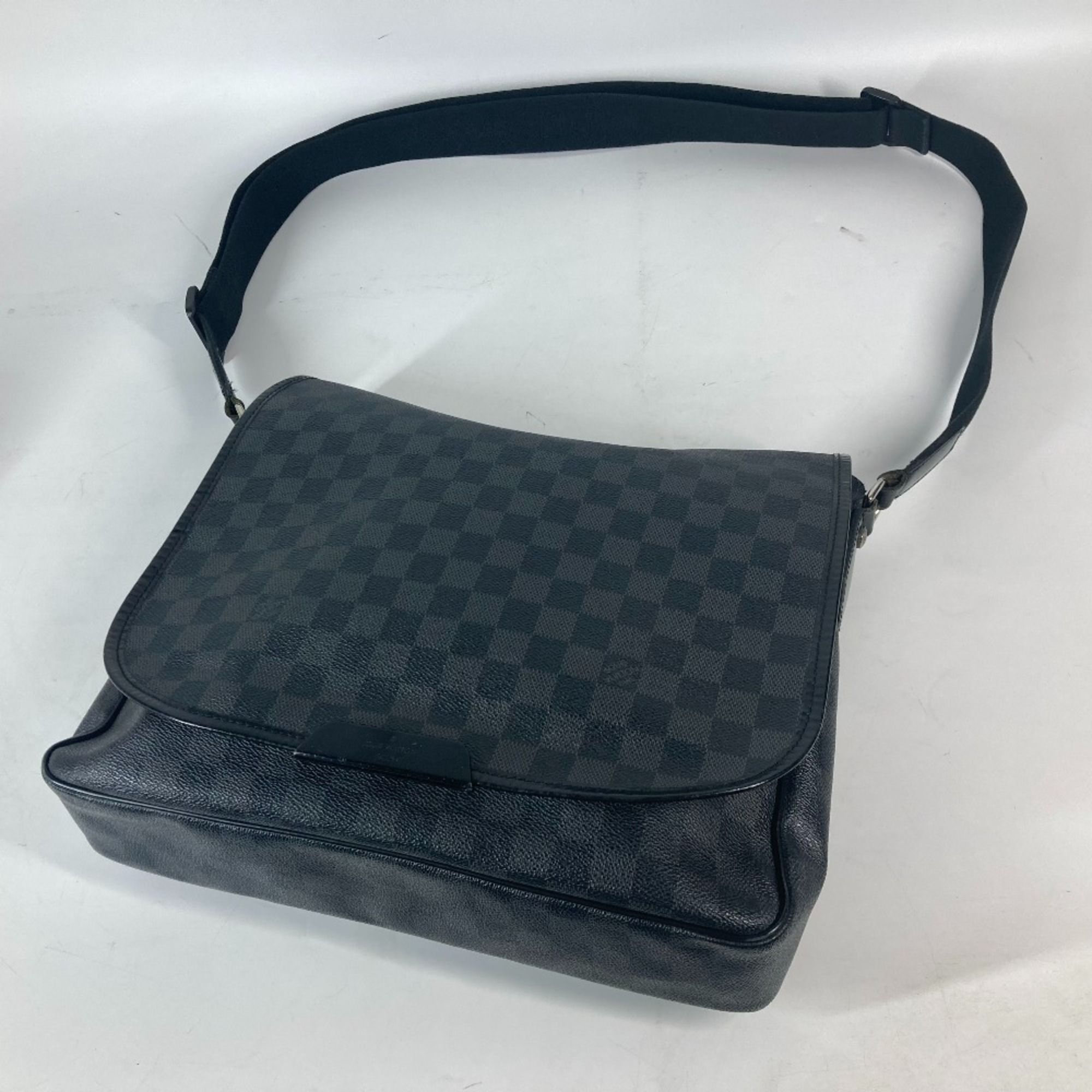 Damier Graphite Messenger Bag Shoulder Bag (Pre-Owned) - Louis Vuitton - Modalova