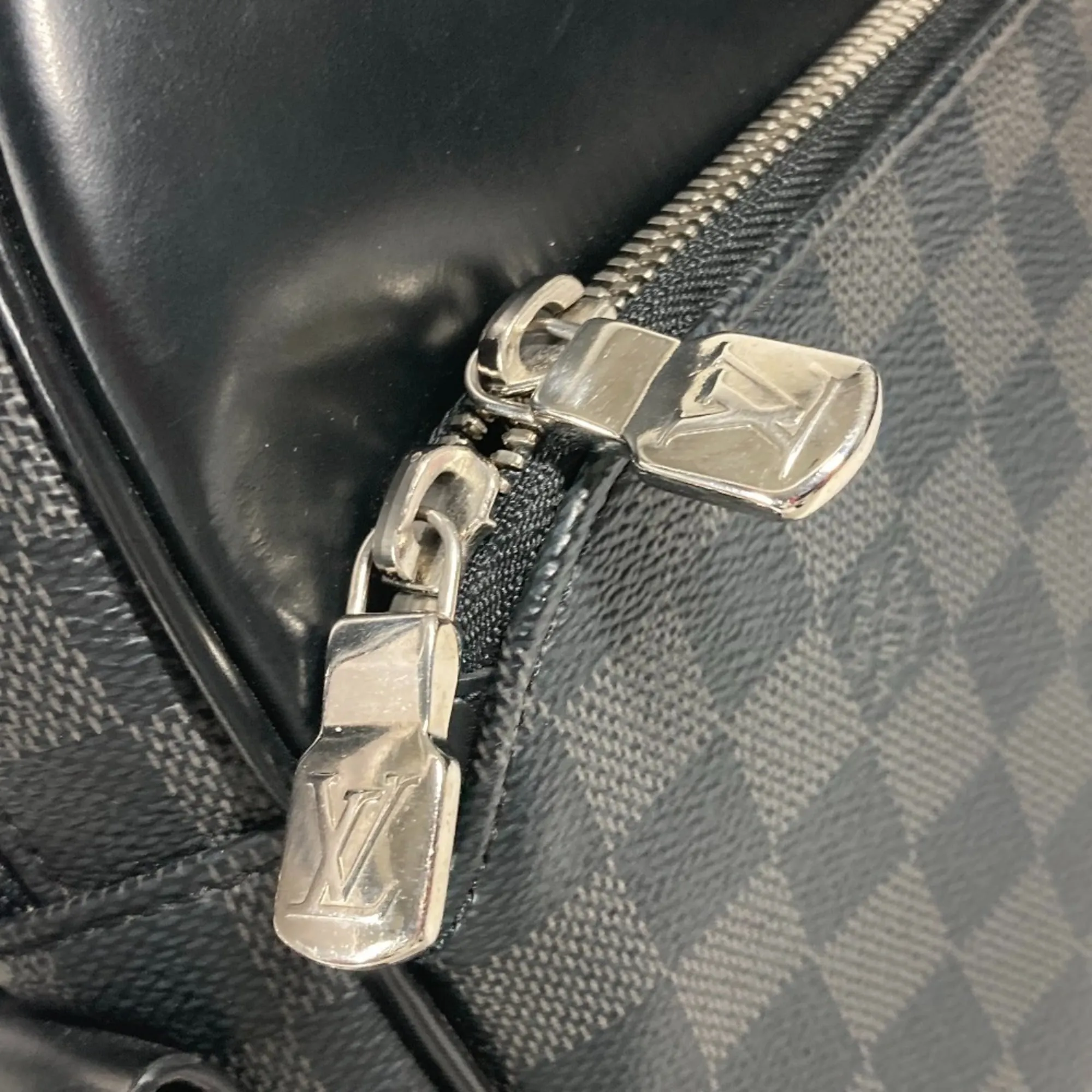 Damier Graphite Messenger Bag Shoulder Bag (Pre-Owned) - Louis Vuitton - Modalova
