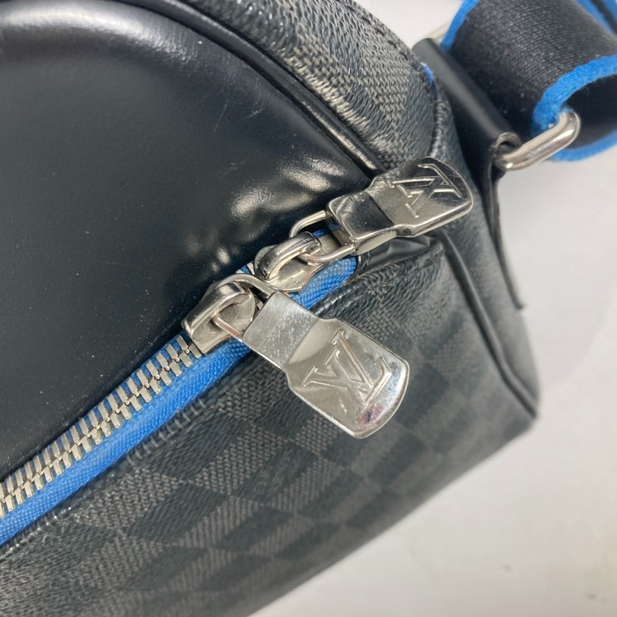 Damier Graphite Shoulder Bag (Pre-Owned) - Louis Vuitton - Modalova