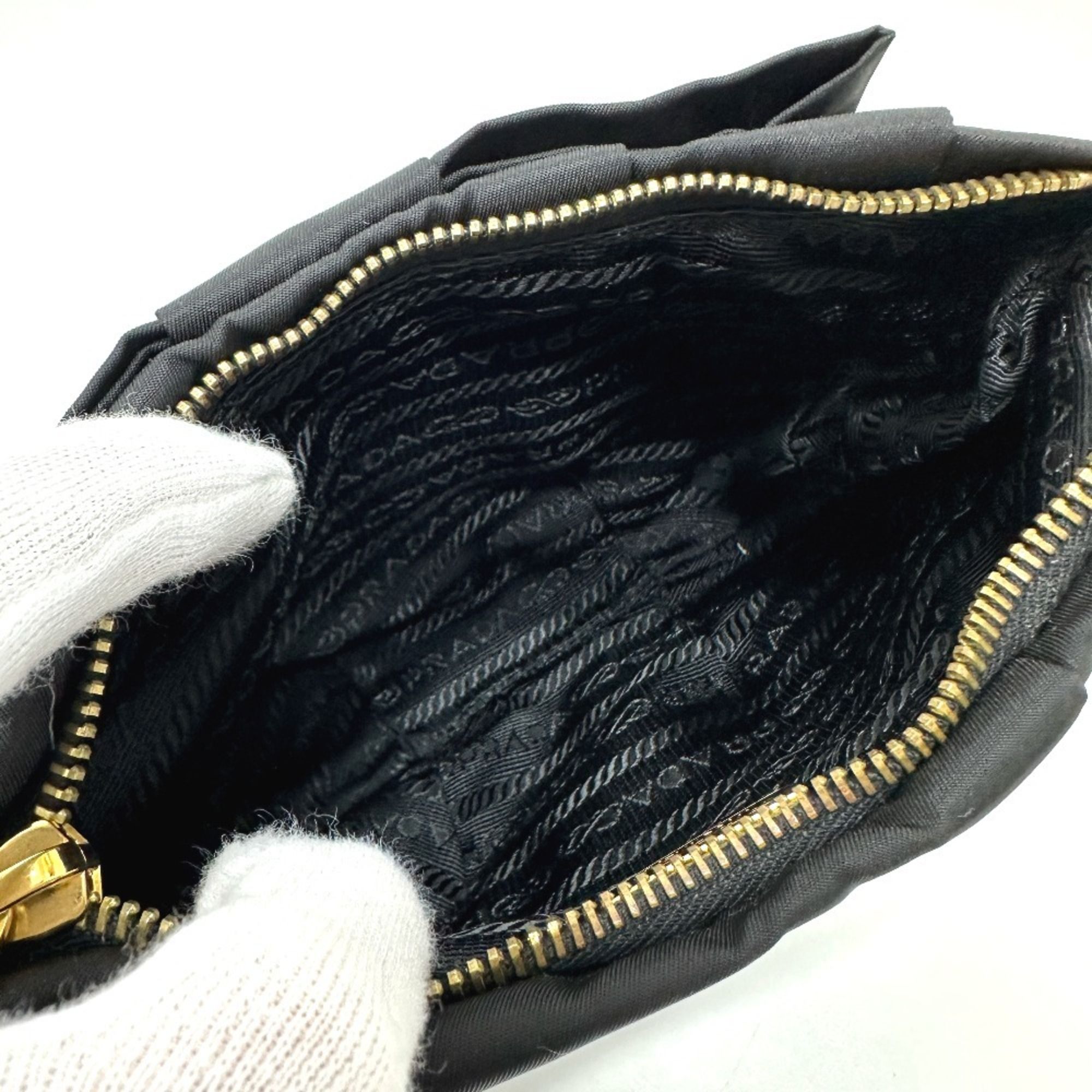 Leather Nylon Pouch (Pre-Owned) - Prada - Modalova
