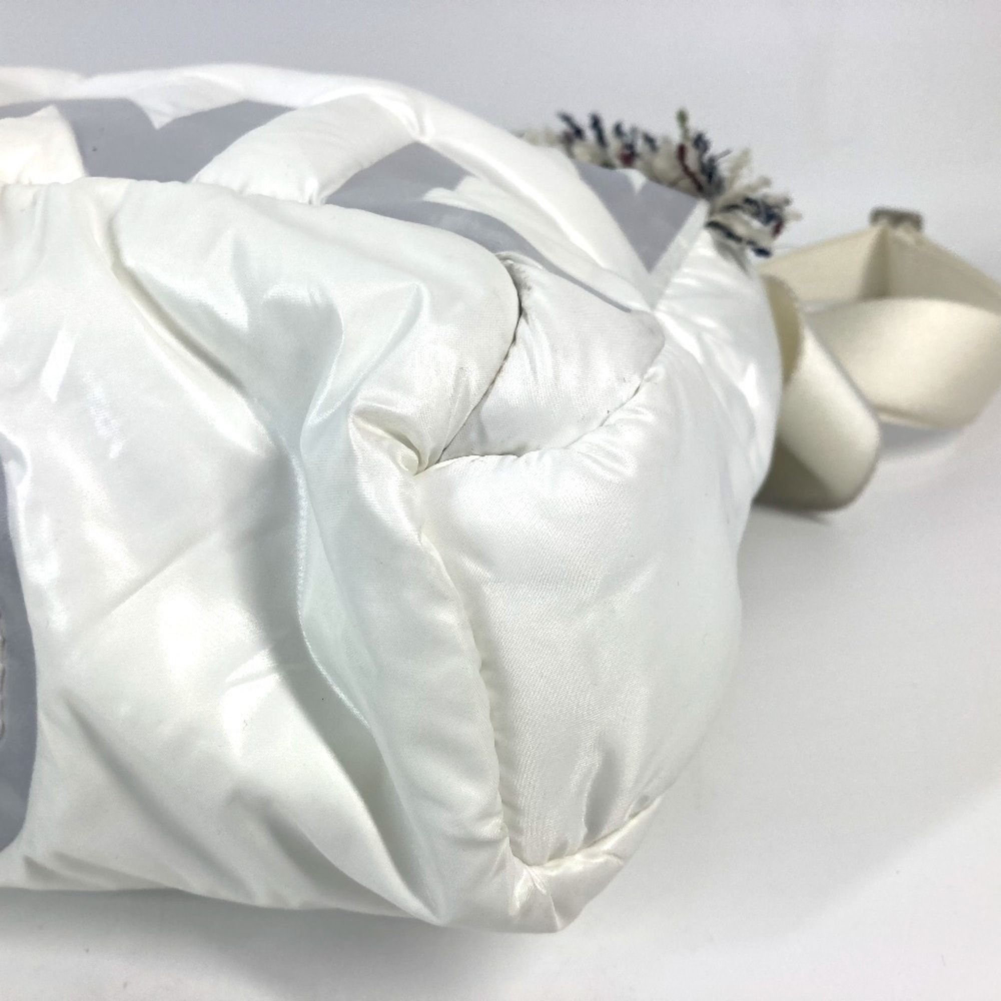 Nylon Shoulder Bag (Pre-Owned) - Chanel - Modalova