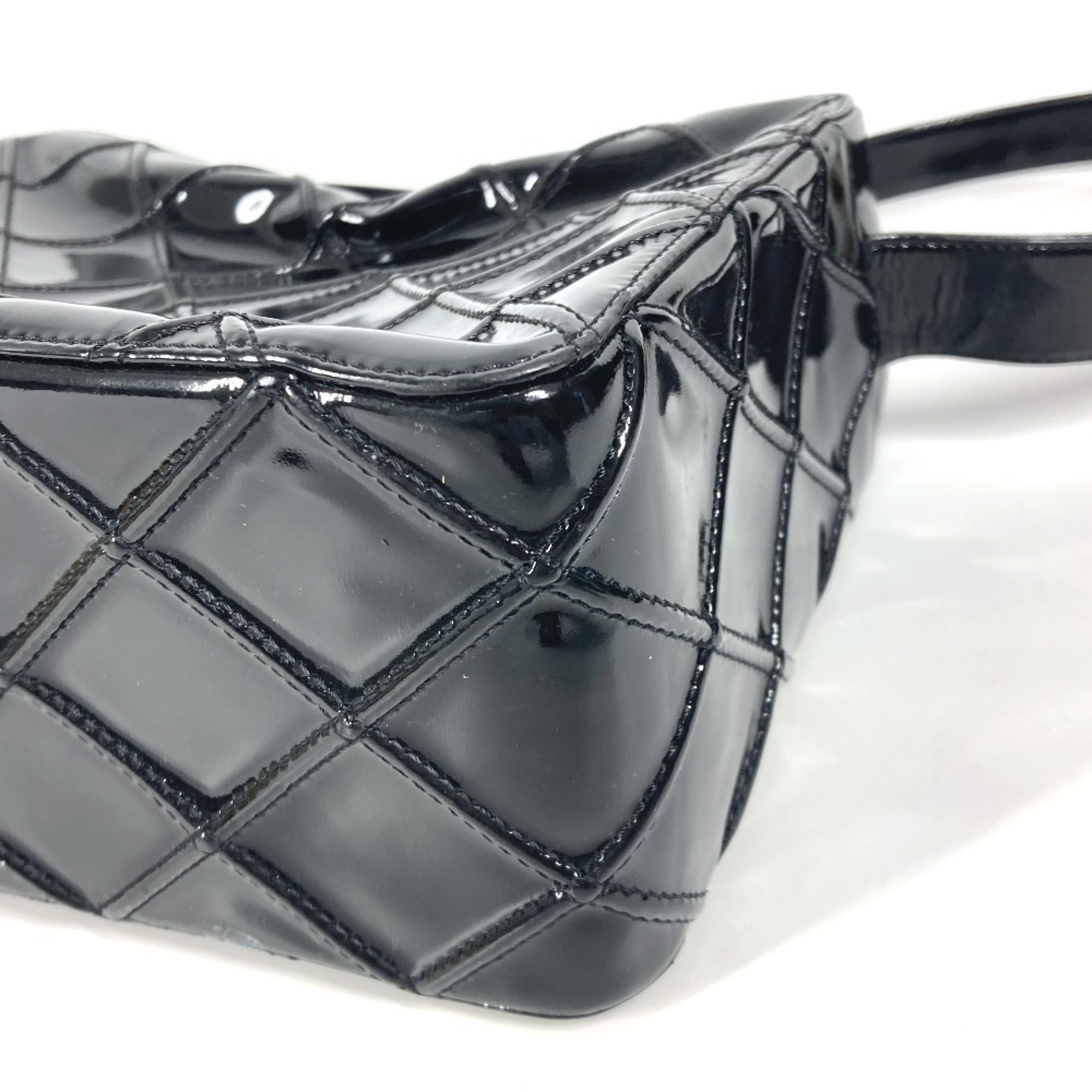 Patent Leather Handbag Shoulder Bag (Pre-Owned) - Chanel - Modalova