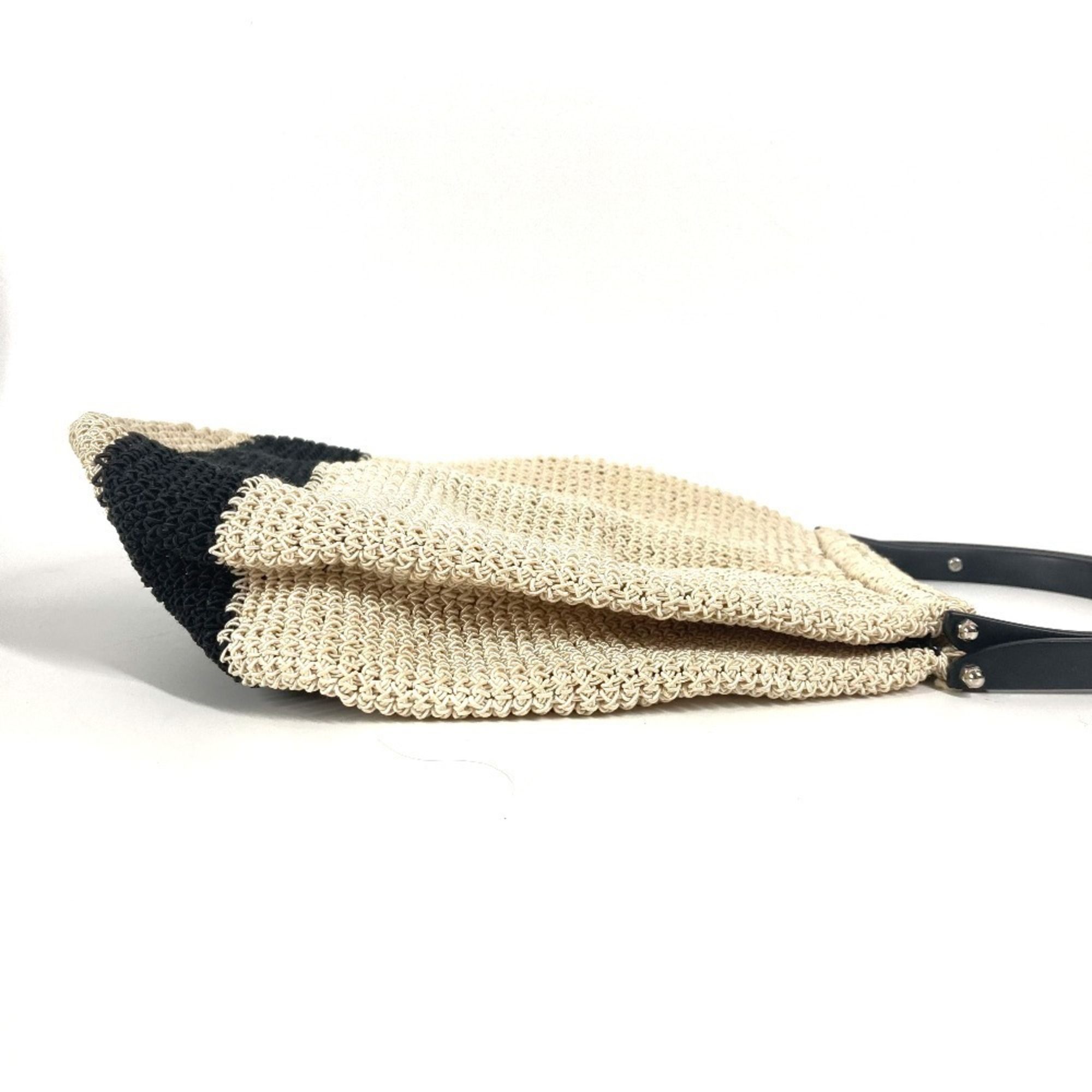 Mesh Handbag (Pre-Owned) - Chanel - Modalova