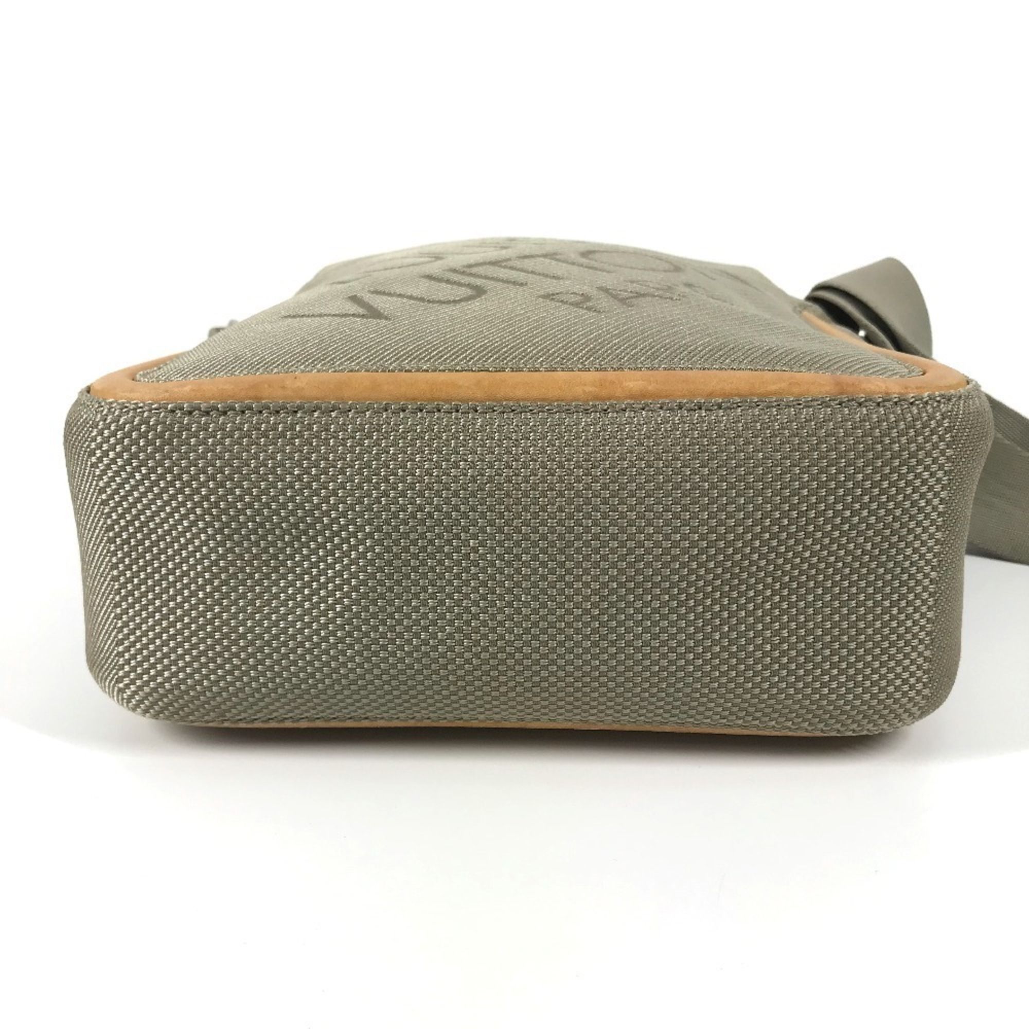 Damier Geant Canvas Pochette Shoulder Bag (Pre-Owned) - Louis Vuitton - Modalova