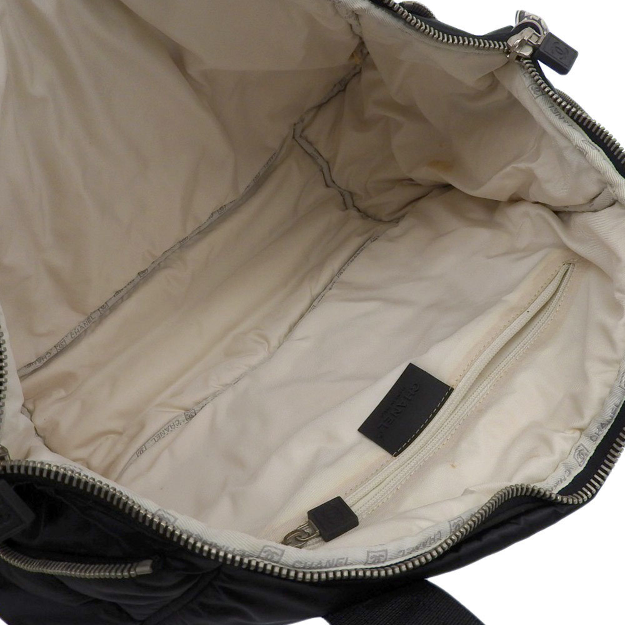 Nylon Boston Bag (Pre-Owned) - Chanel - Modalova