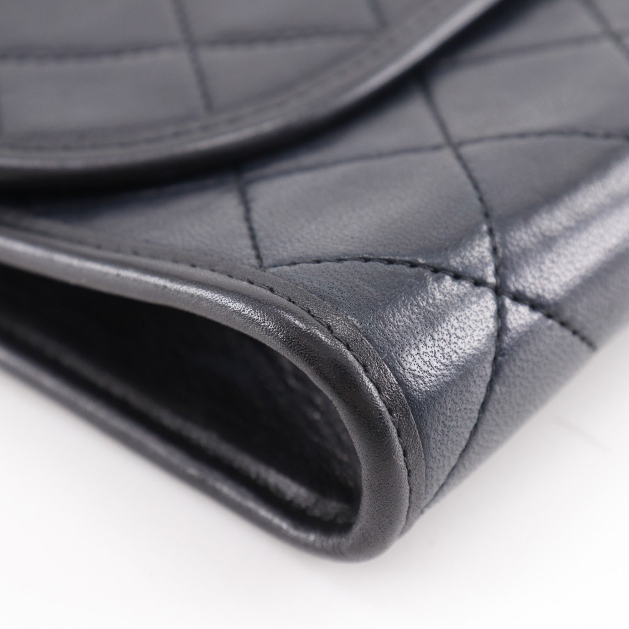 Leather Pochette Shoulder Bag (Pre-Owned) - Chanel - Modalova
