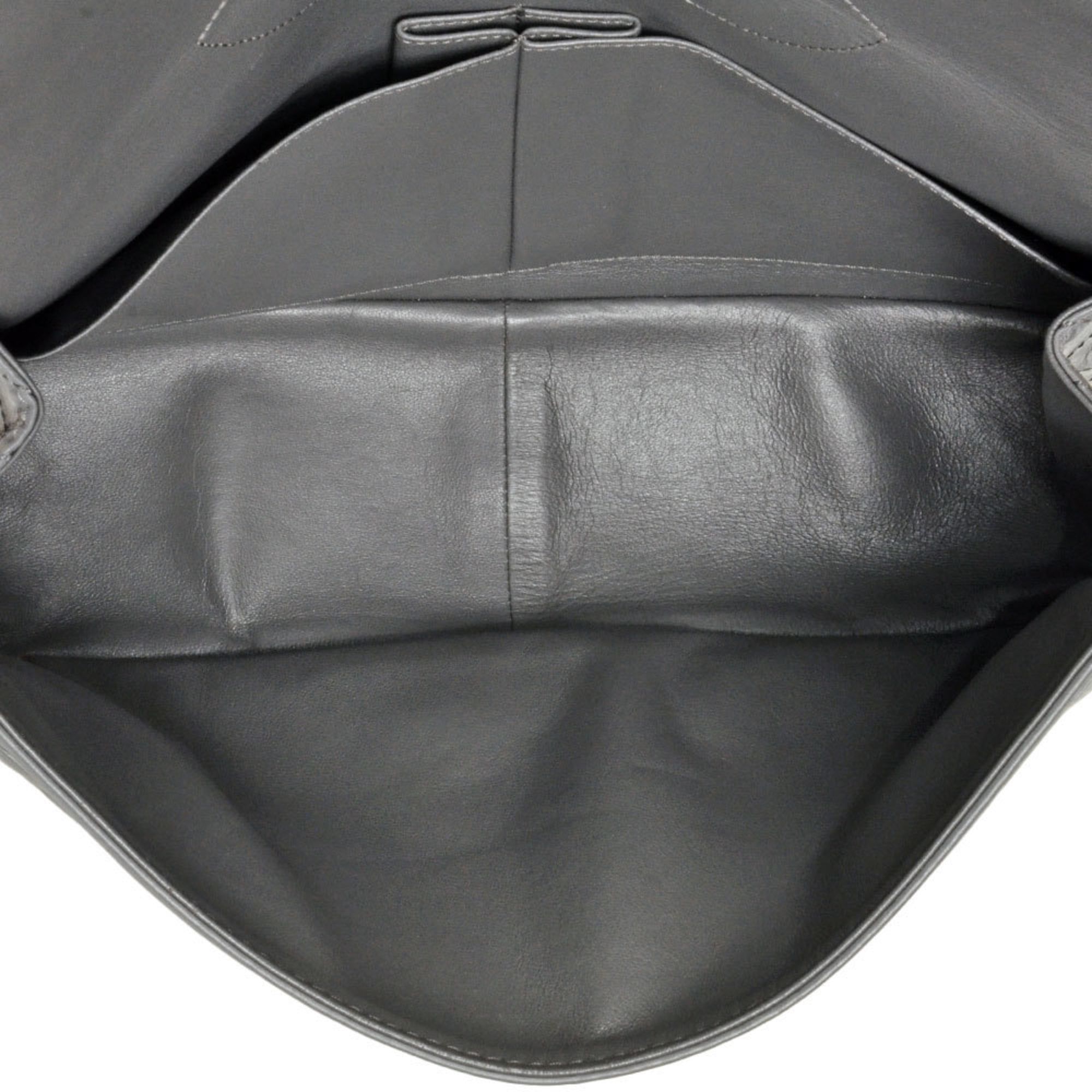 Leather Shoulder Bag (Pre-Owned) - Chanel - Modalova