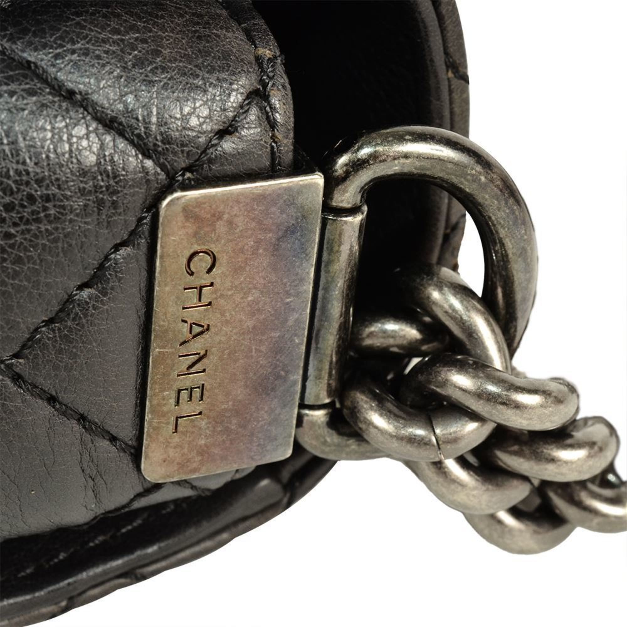 Leather Shoulder Bag (Pre-Owned) - Chanel - Modalova