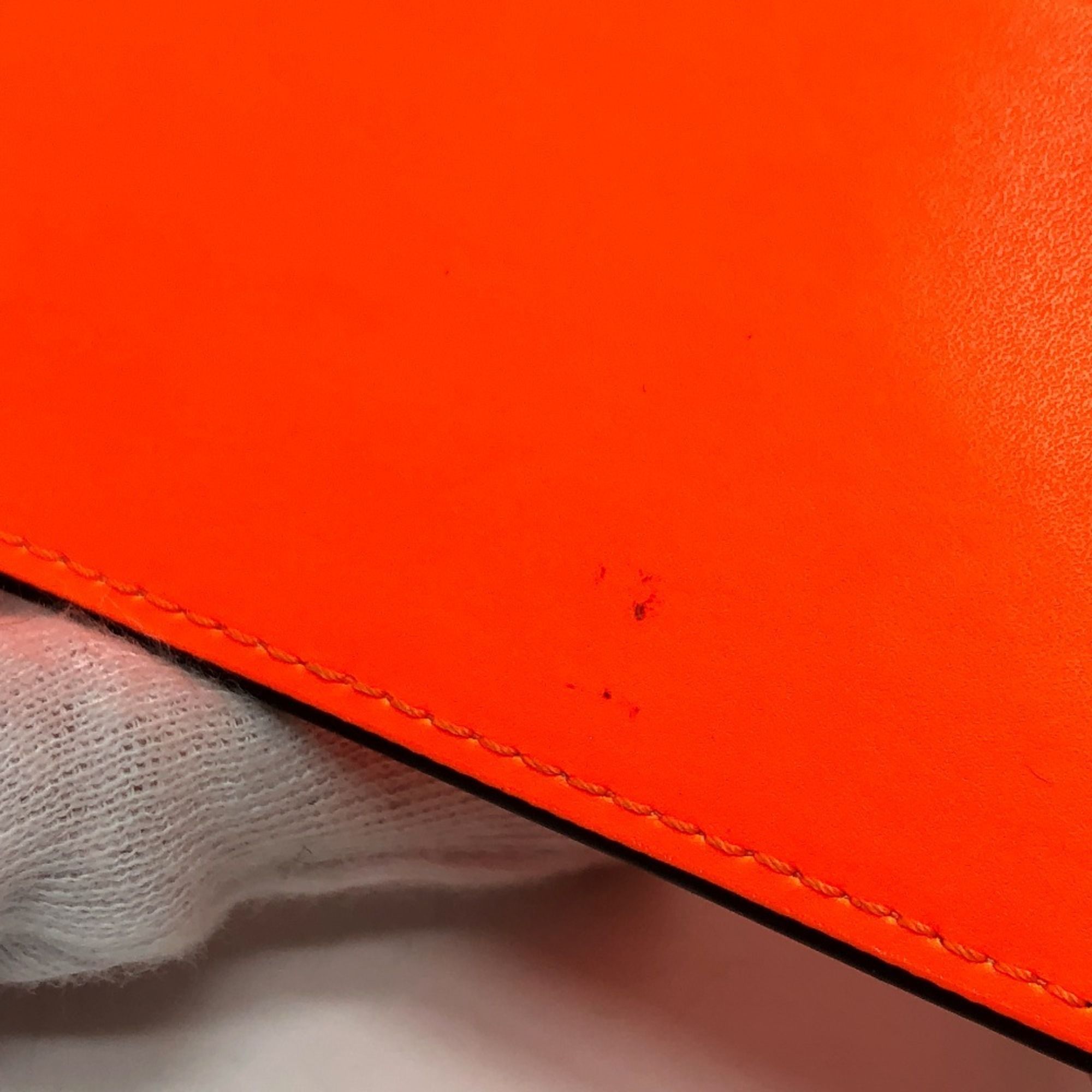 Leather Wallet (Bi-Fold) (Pre-Owned) - Valentino - Modalova