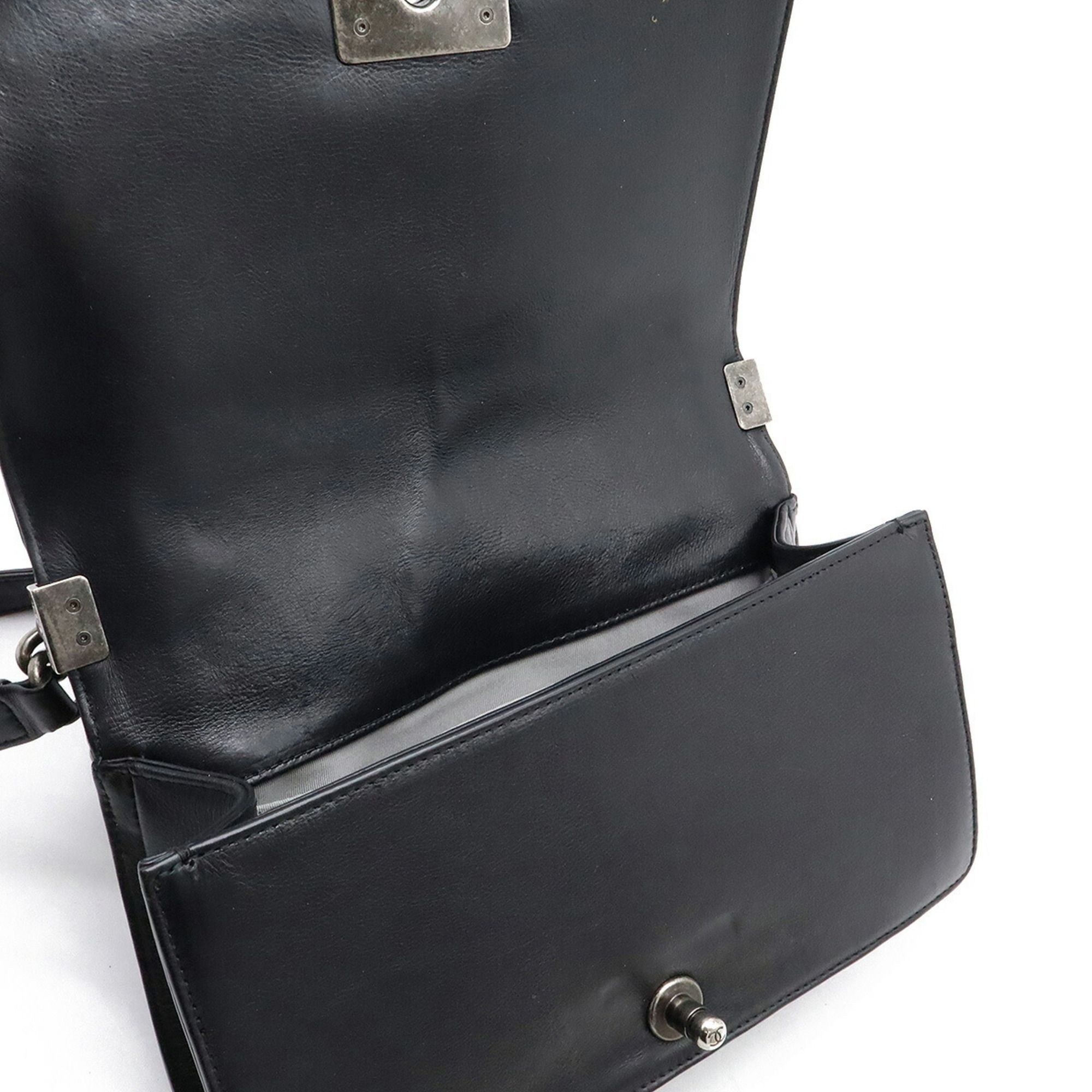 Wild Stitch Leather Shoulder Bag (Pre-Owned) - Chanel - Modalova