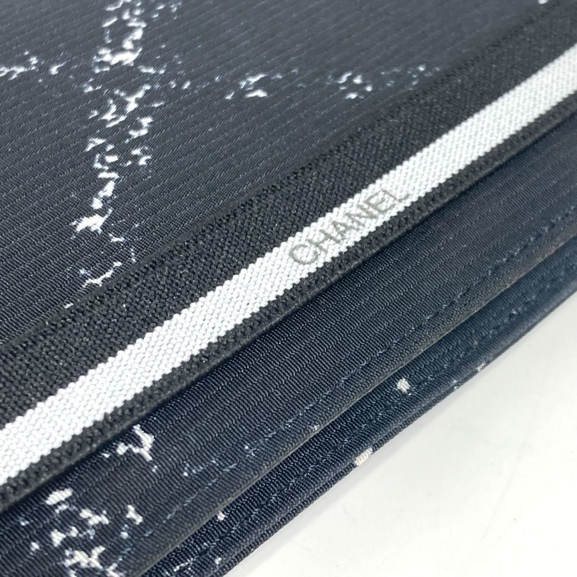 Nylon Long Wallet (Bi-Fold) (Pre-Owned) - Chanel - Modalova