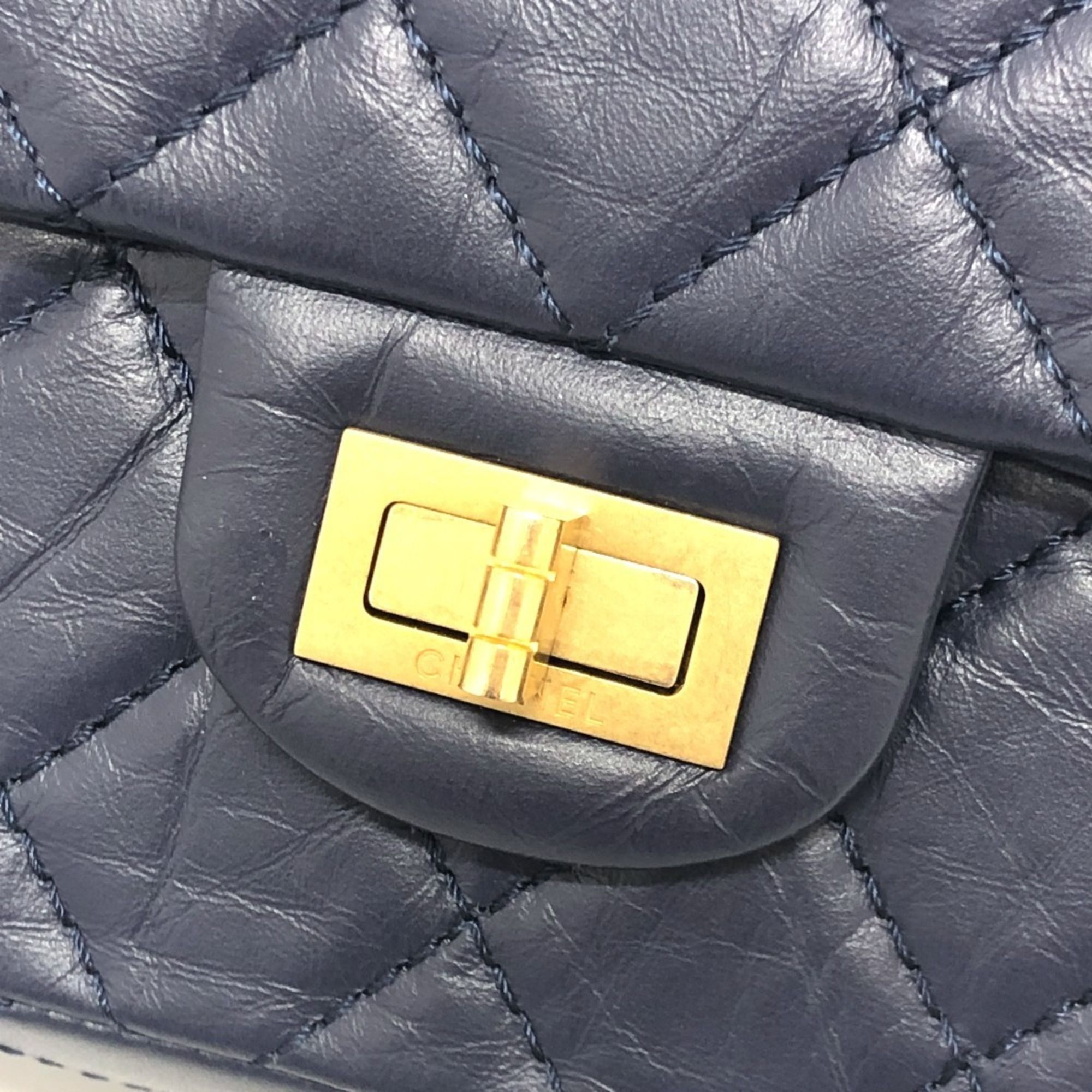 Leather Shoulder Bag (Pre-Owned) - Chanel - Modalova