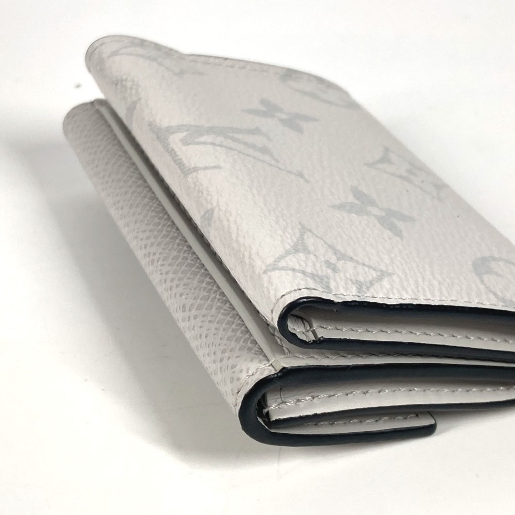 Taiga Leather Monogram Wallet (Tri-Fold) (Pre-Owned) - Louis Vuitton - Modalova