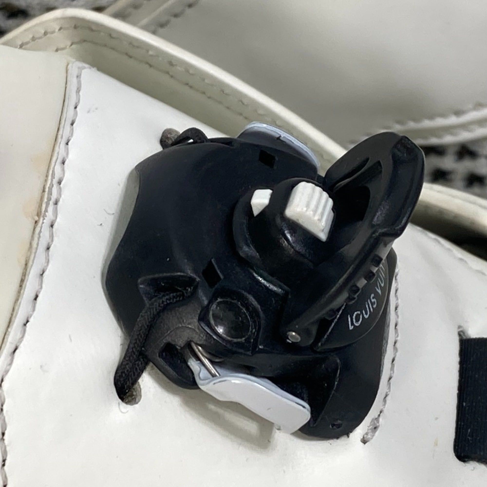 Sneakers (Pre-Owned) - Louis Vuitton - Modalova