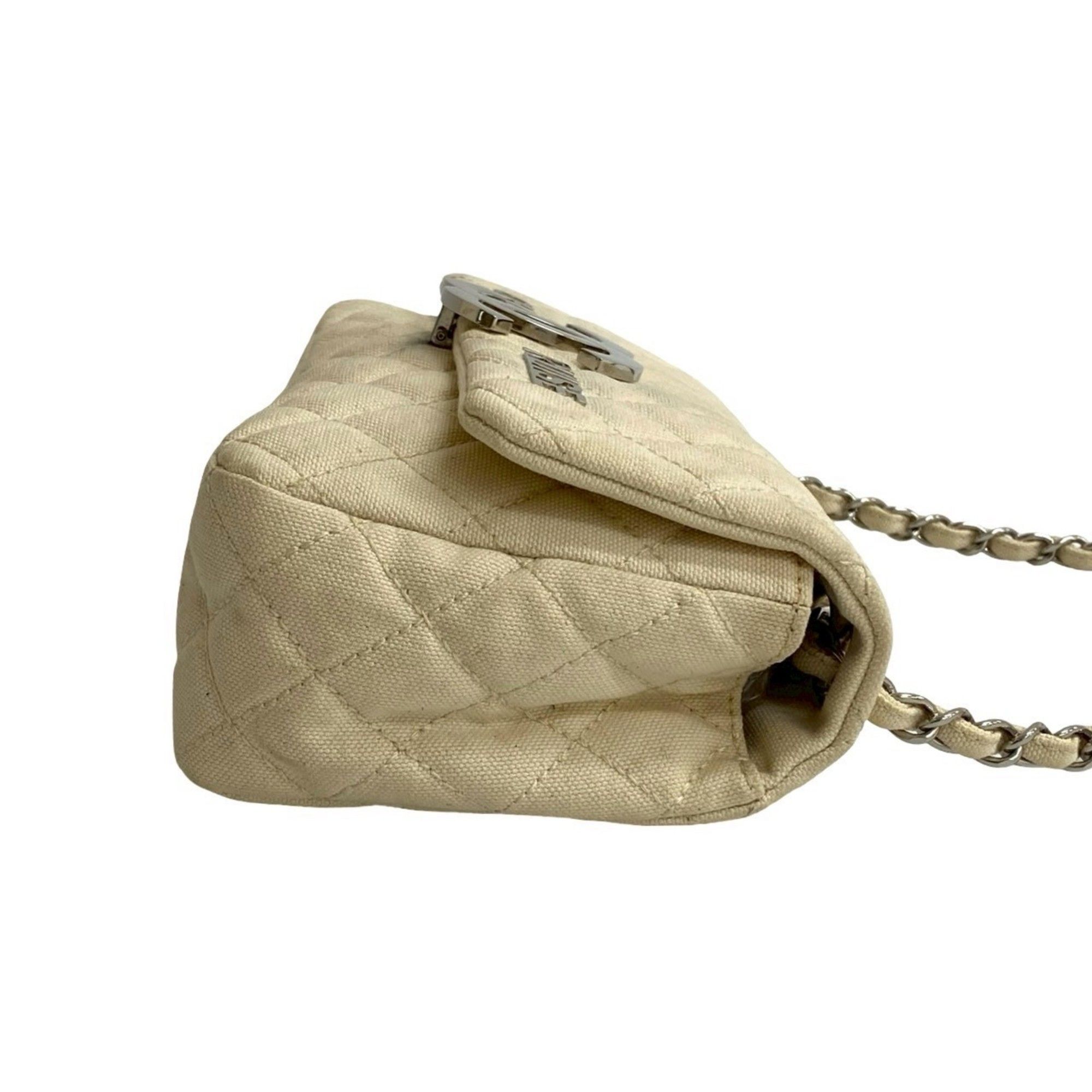 Canvas Shoulder Bag (Pre-Owned) - Chanel - Modalova