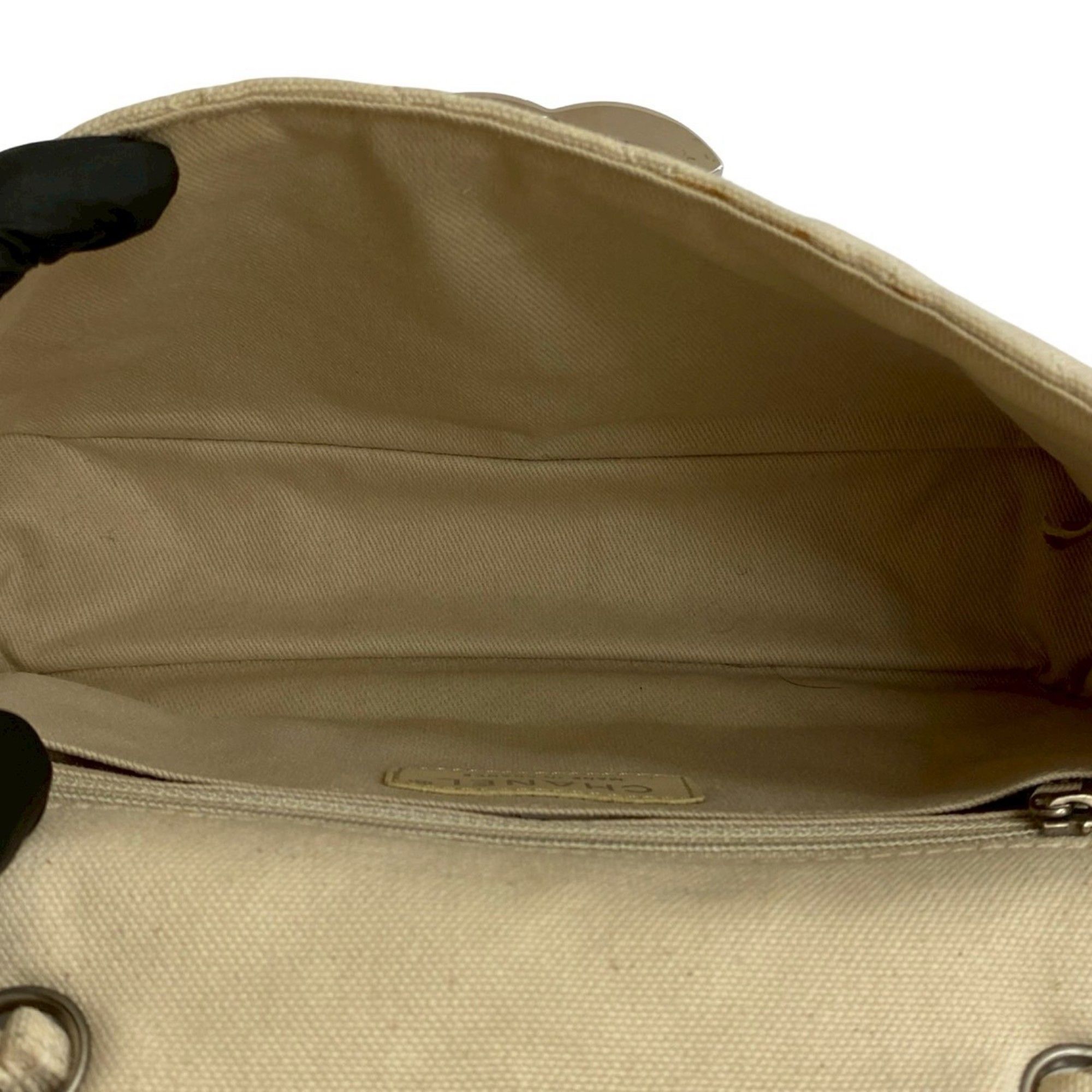 Canvas Shoulder Bag (Pre-Owned) - Chanel - Modalova