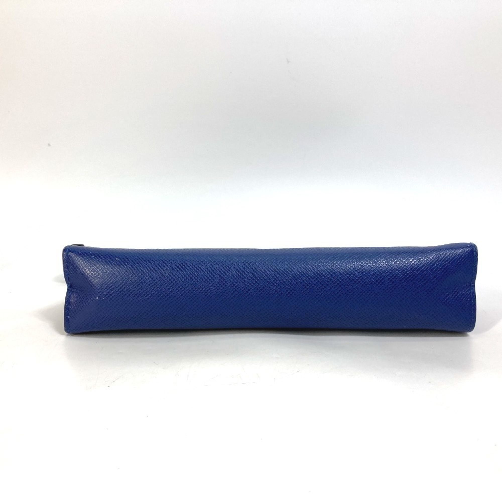 Taiga Taiga Leather Pouch (Pre-Owned) - Louis Vuitton - Modalova