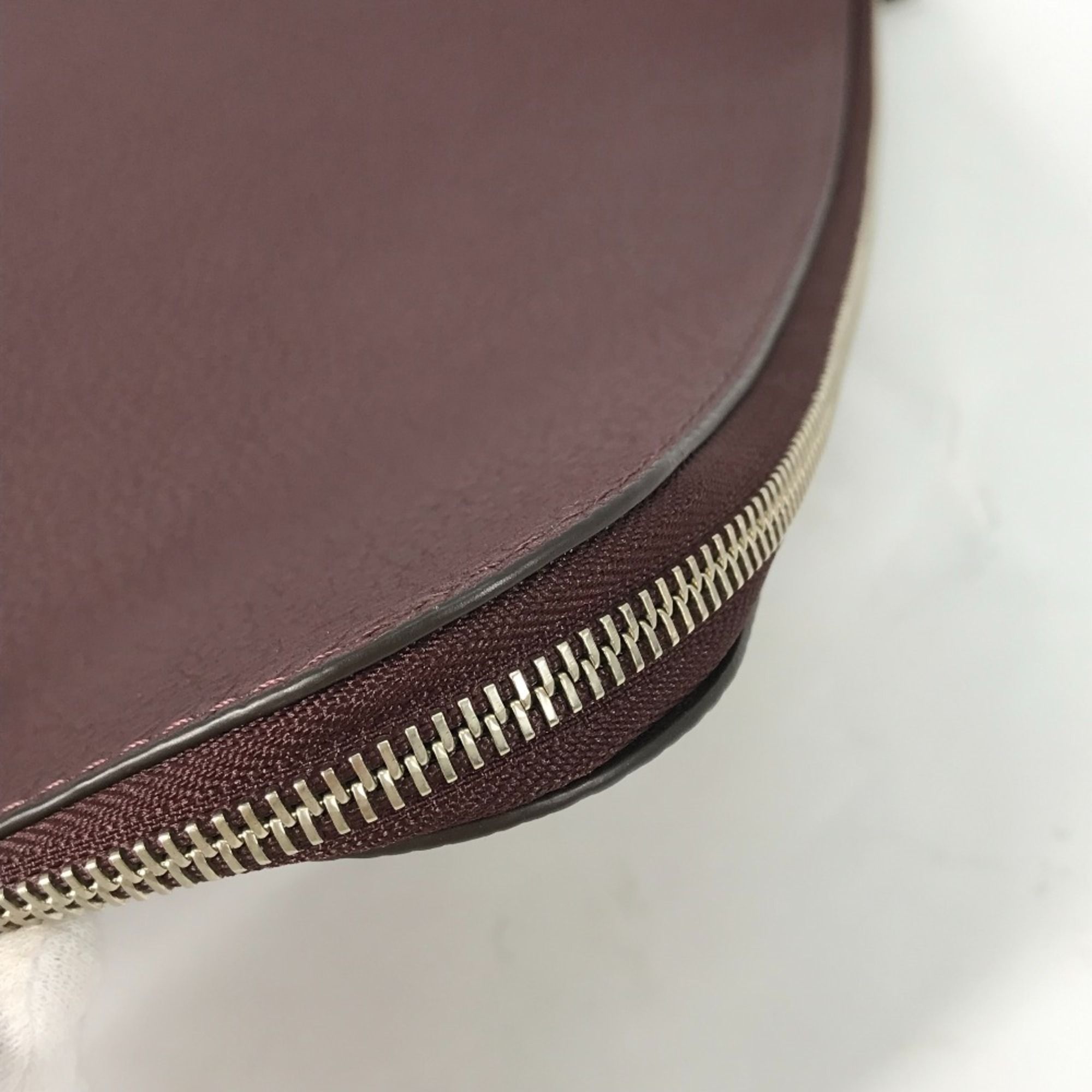Leather Clutch Bag Pochette (Pre-Owned) - Louis Vuitton - Modalova