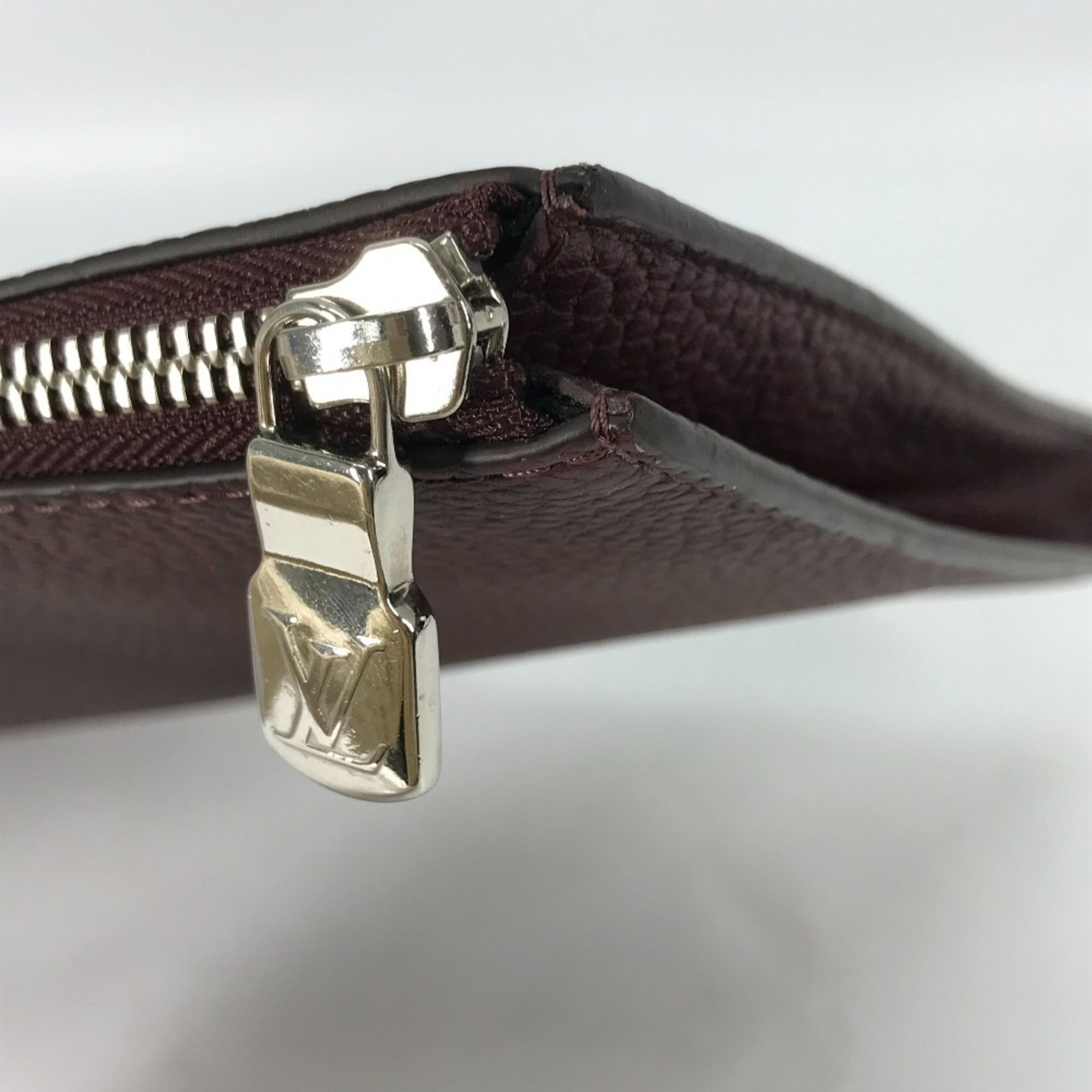 Leather Clutch Bag Pochette (Pre-Owned) - Louis Vuitton - Modalova