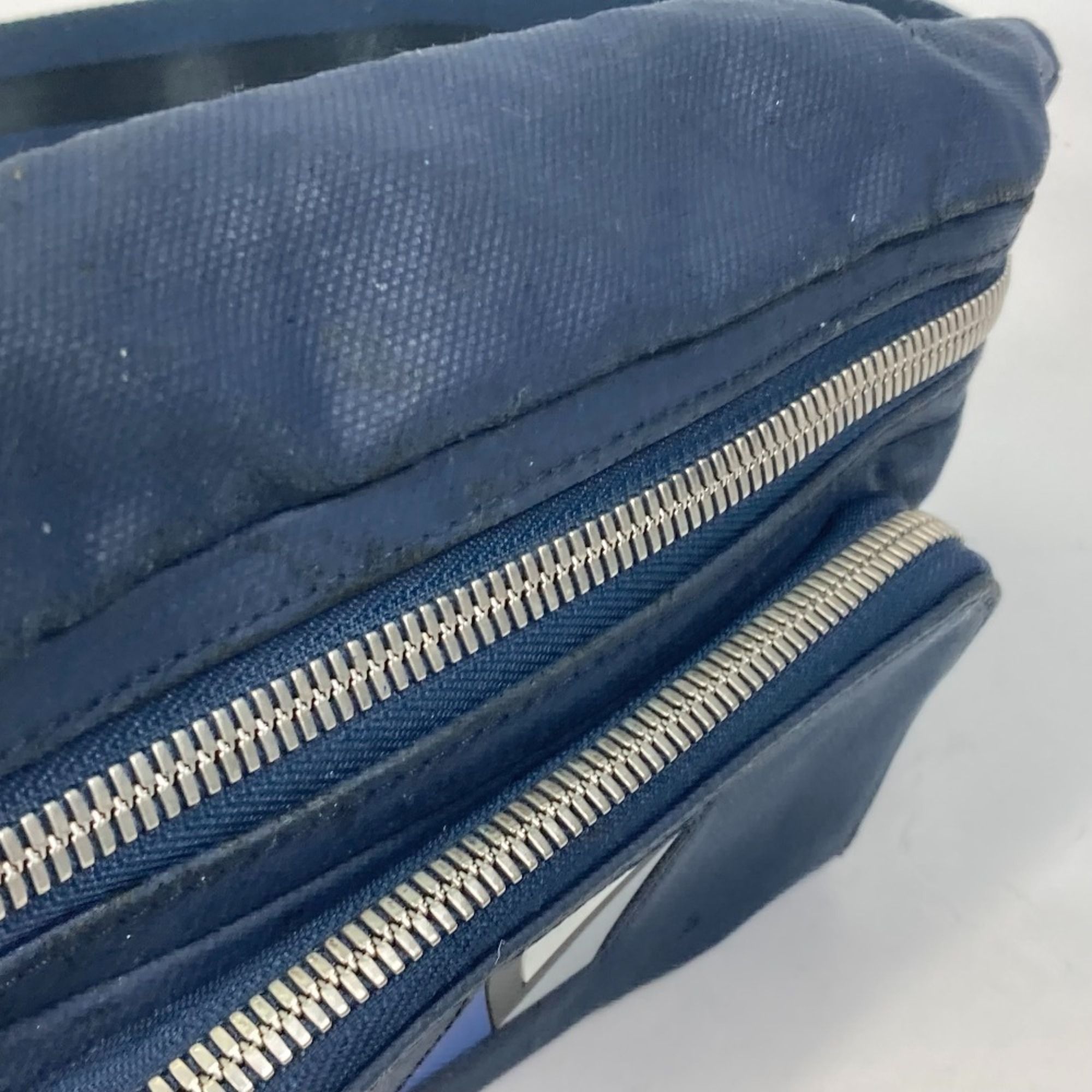 Metal Sling Bag (Pre-Owned) - Louis Vuitton - Modalova
