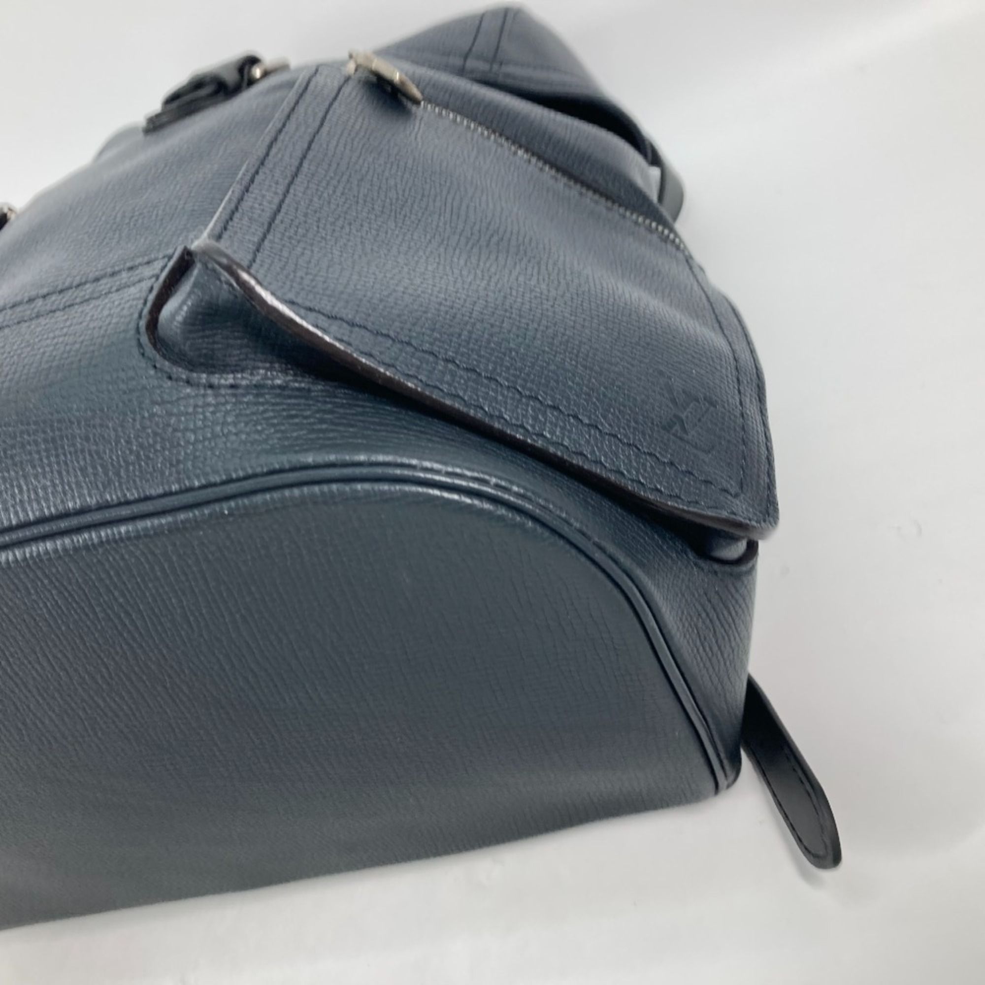 Blue Utah Leather Backpack (Pre-Owned) - Louis Vuitton - Modalova