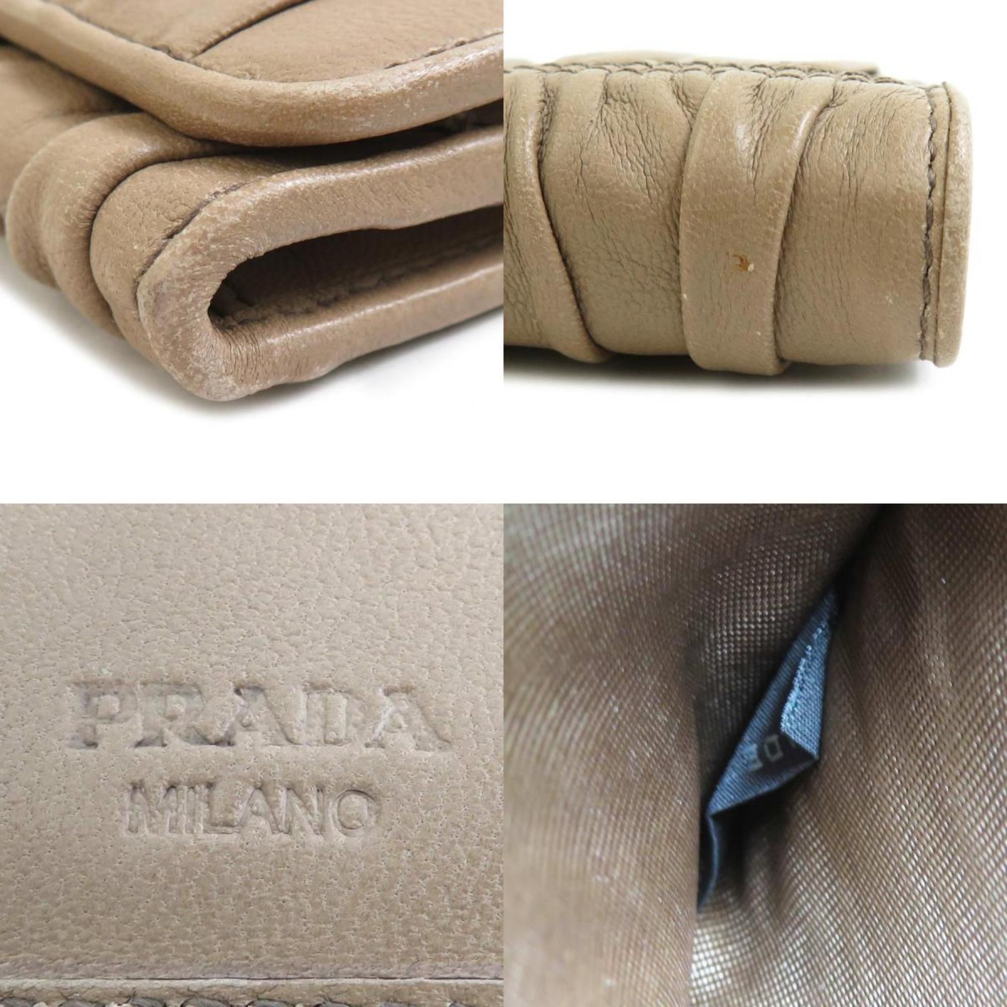 Leather Wallet (Tri-Fold) (Pre-Owned) - Prada - Modalova