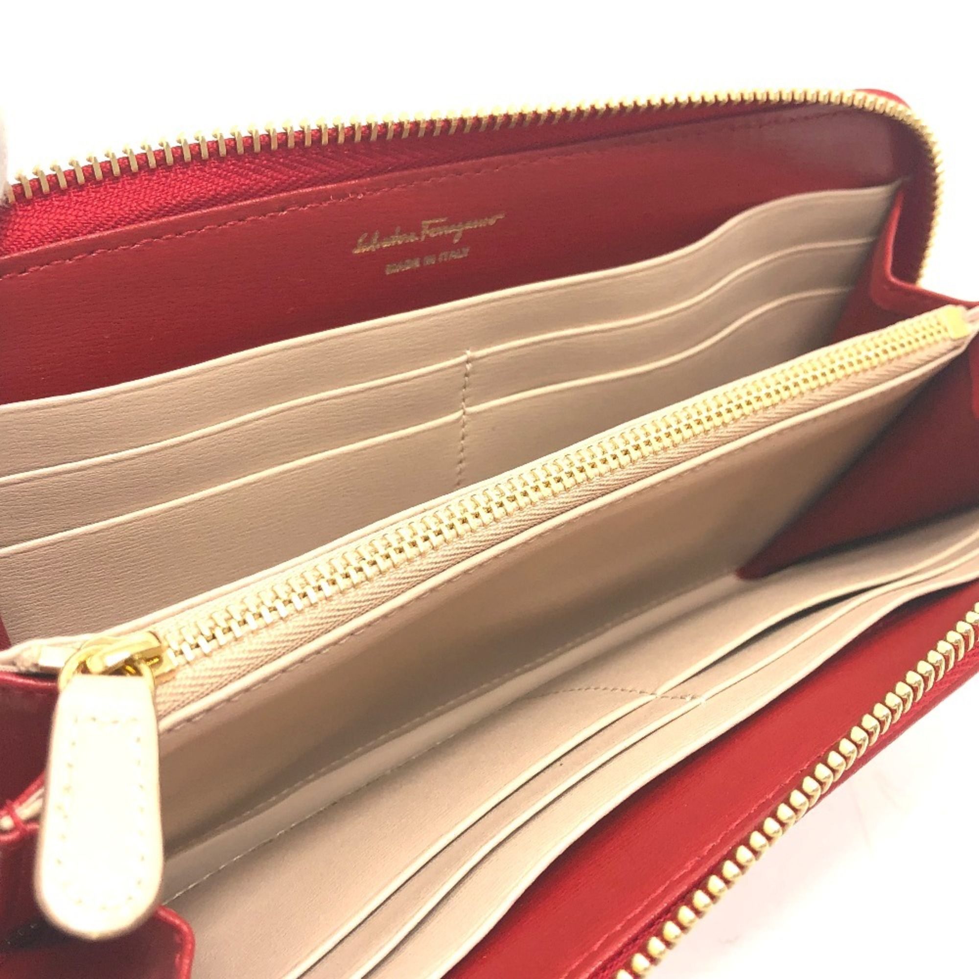 Gancini Leather Long Wallet (Bi-Fold) (Pre-Owned) - Salvatore Ferragamo - Modalova