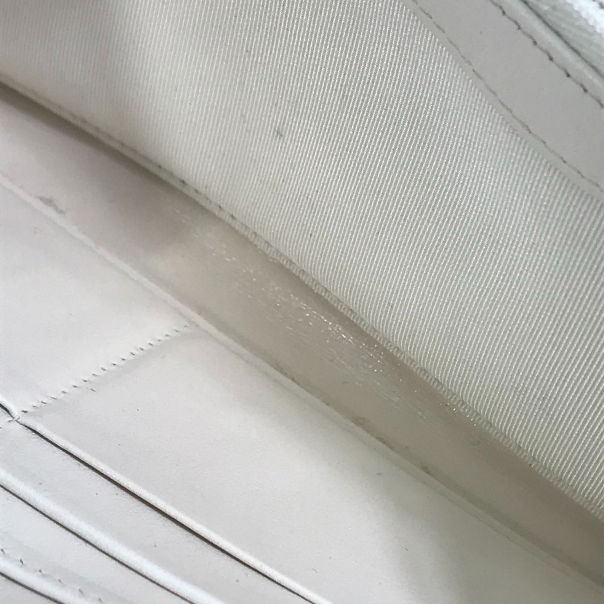 Grained Calfskin Long Wallet (Bi-Fold) (Pre-Owned) - Chanel - Modalova