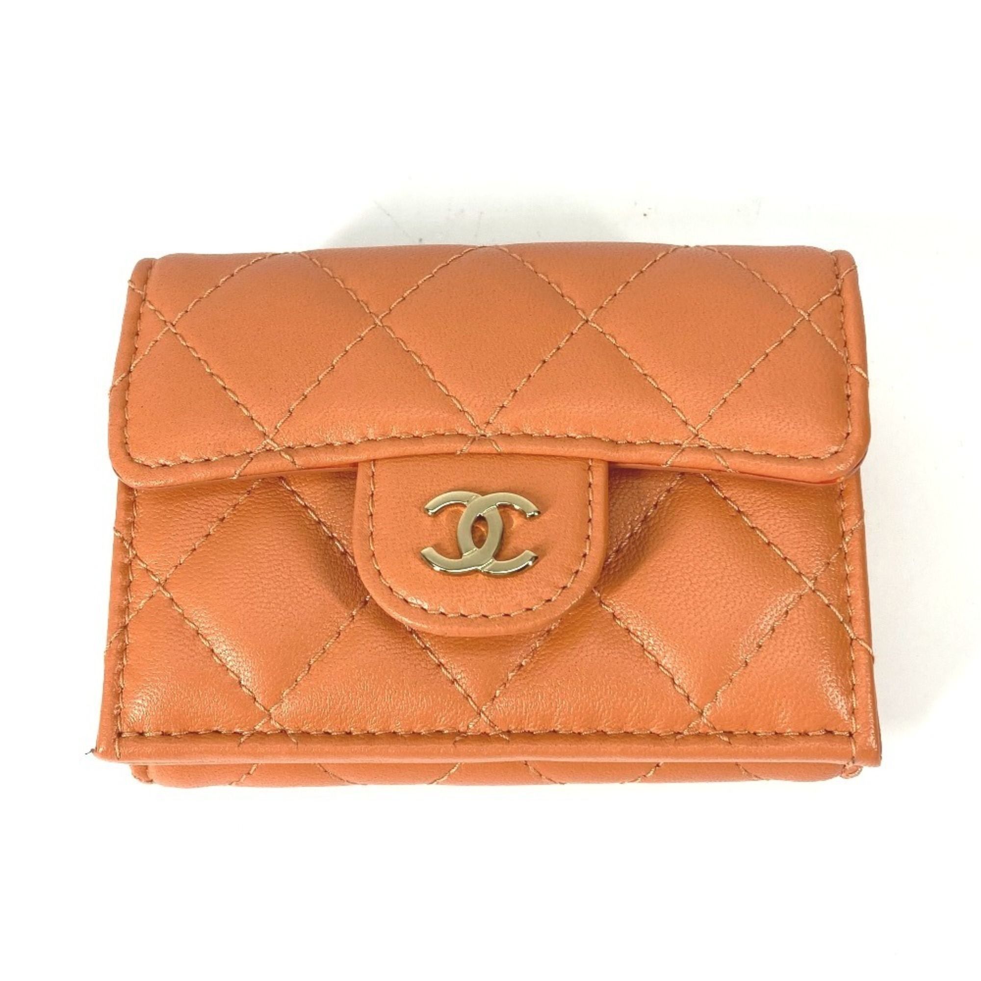Leather Wallet (Tri-Fold) (Pre-Owned) - Chanel - Modalova