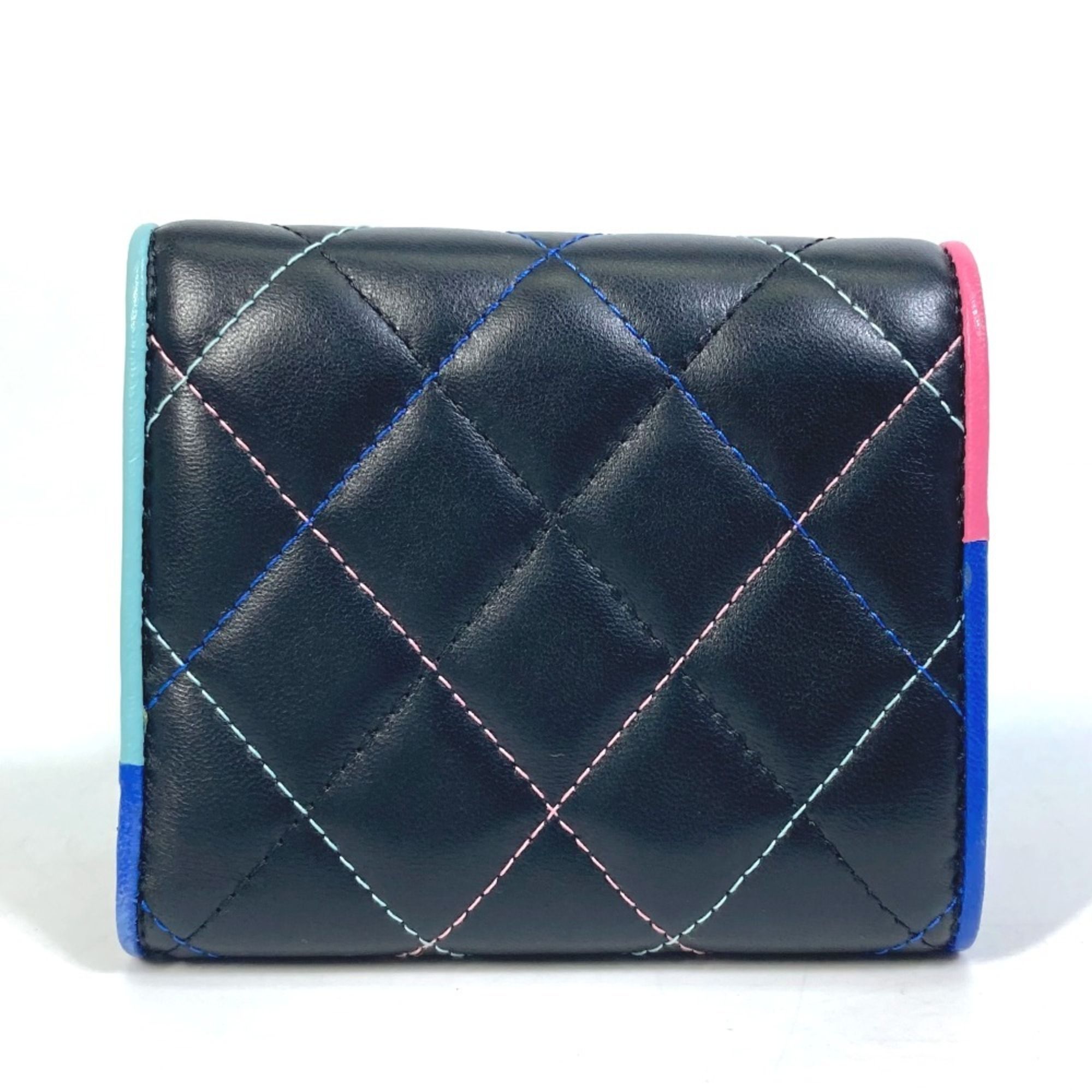 Leather Wallet (Tri-Fold) (Pre-Owned) - Chanel - Modalova