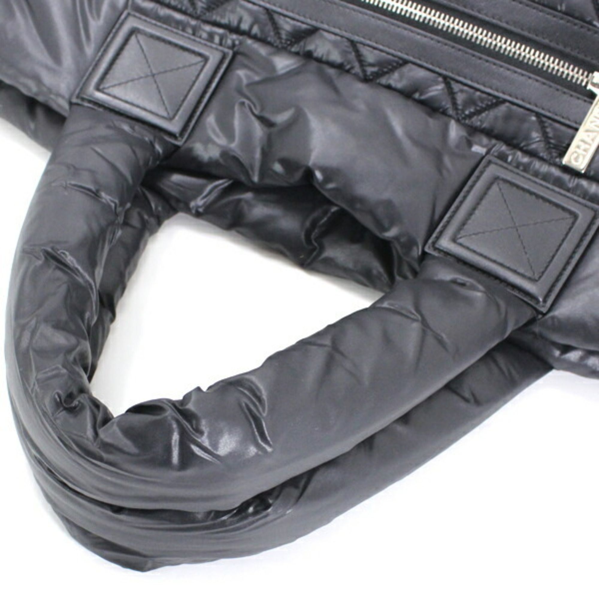 Coco Cocoon Nylon Handbag Tote Bag (Pre-Owned) - Chanel - Modalova