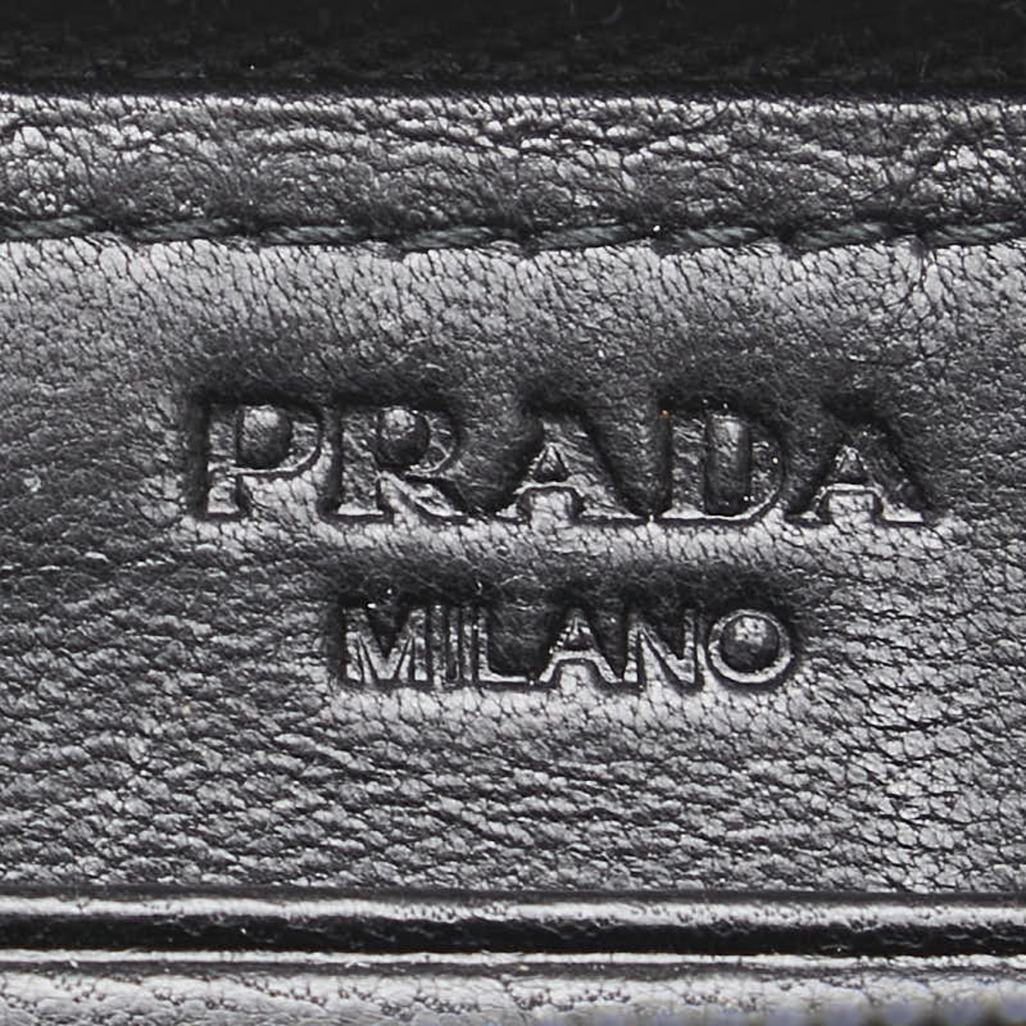 Nylon Leather Long Wallet (Bi-Fold) (Pre-Owned) - Prada - Modalova