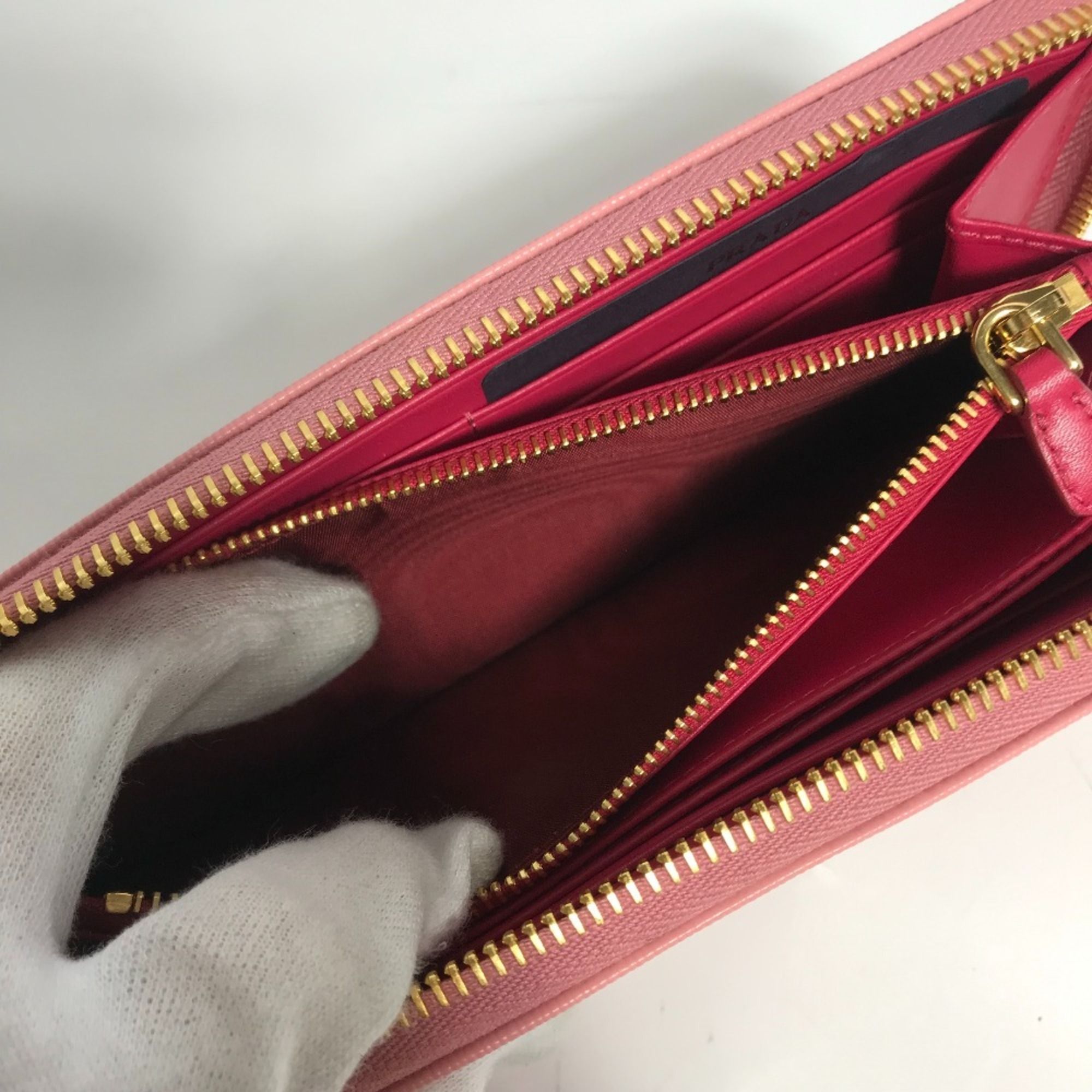 Saffiano Metal Long Wallet (Bi-Fold) (Pre-Owned) - Prada - Modalova