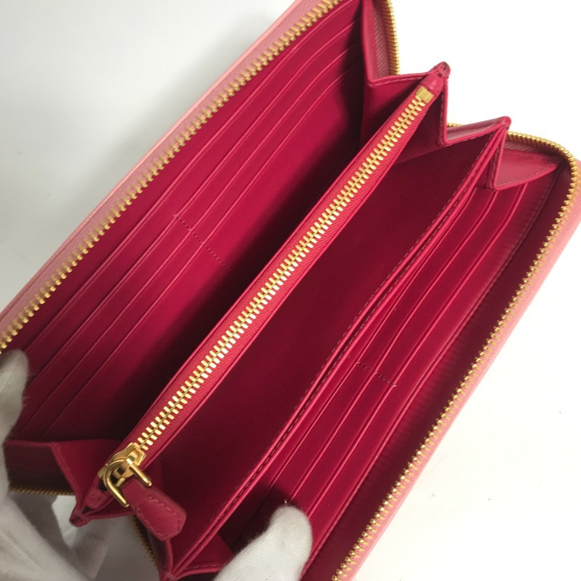 Saffiano Metal Long Wallet (Bi-Fold) (Pre-Owned) - Prada - Modalova