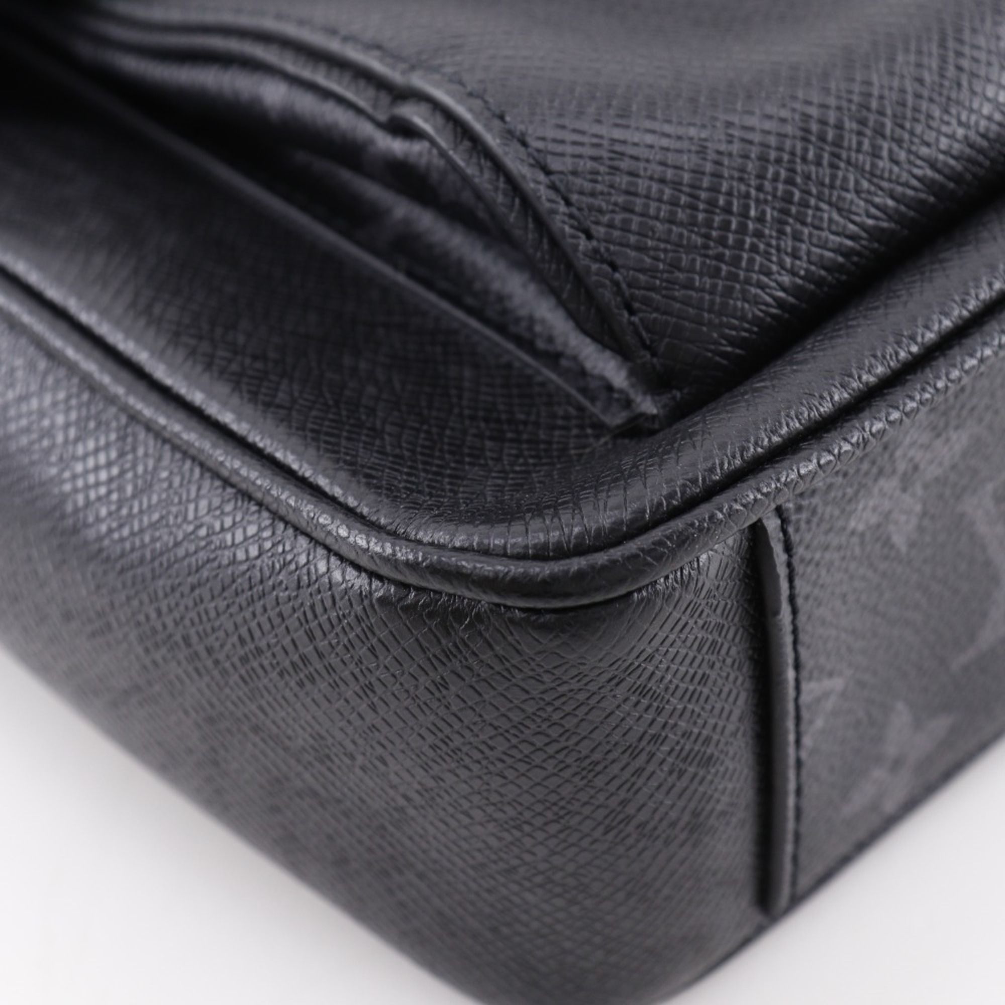 Taigarama Taigarama Monogram Eclipse Shoulder Bag (Pre-Owned) - Louis Vuitton - Modalova