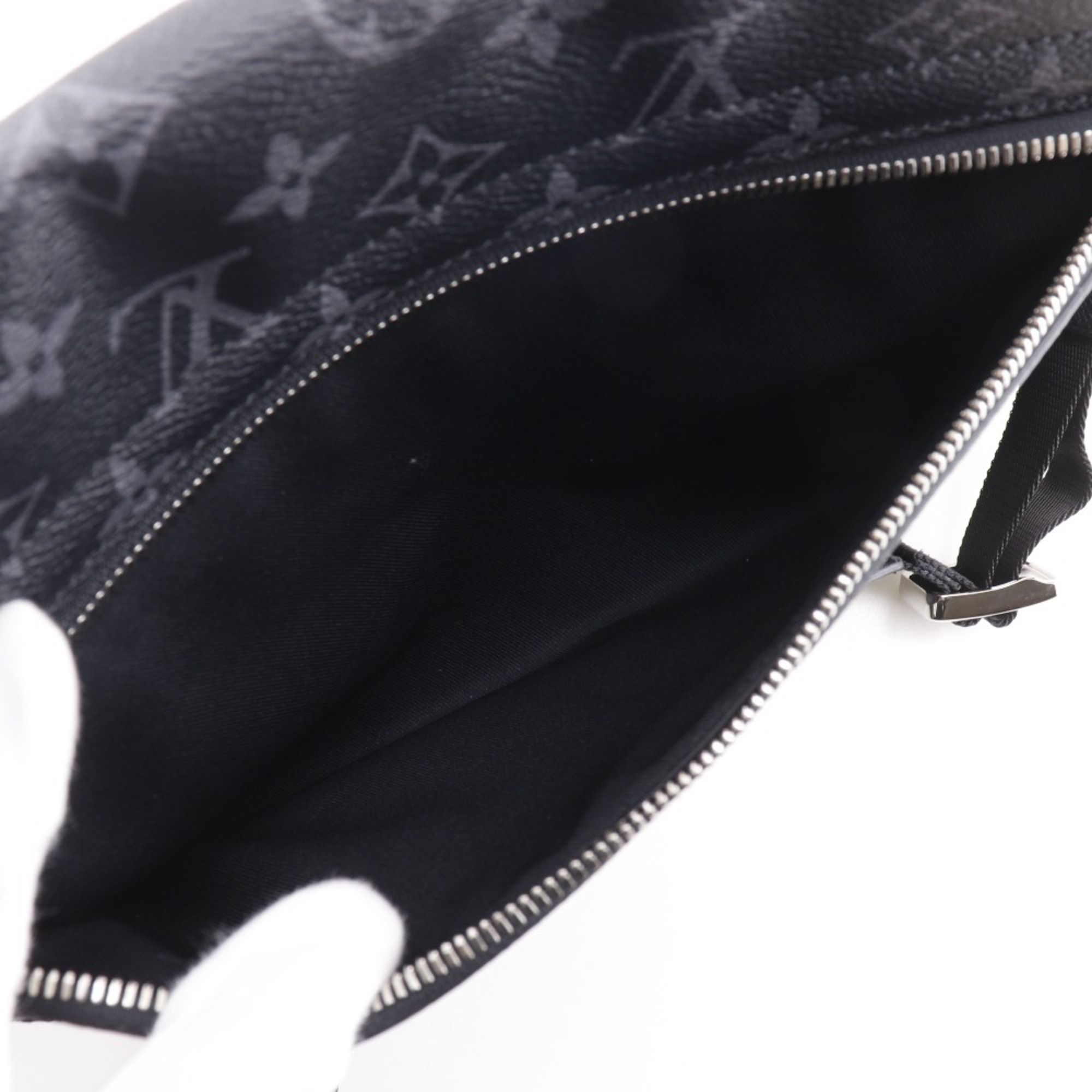 Taigarama Taigarama Monogram Eclipse Shoulder Bag (Pre-Owned) - Louis Vuitton - Modalova