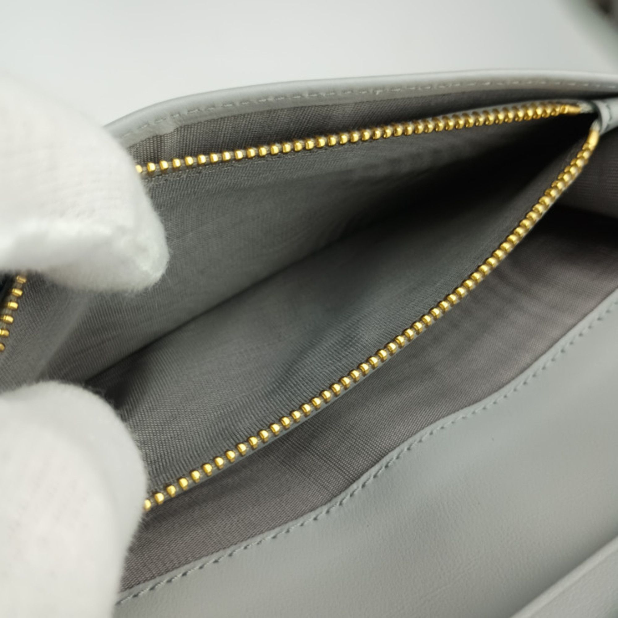 Leather Long Wallet (Bi-Fold) (Pre-Owned) - Prada - Modalova