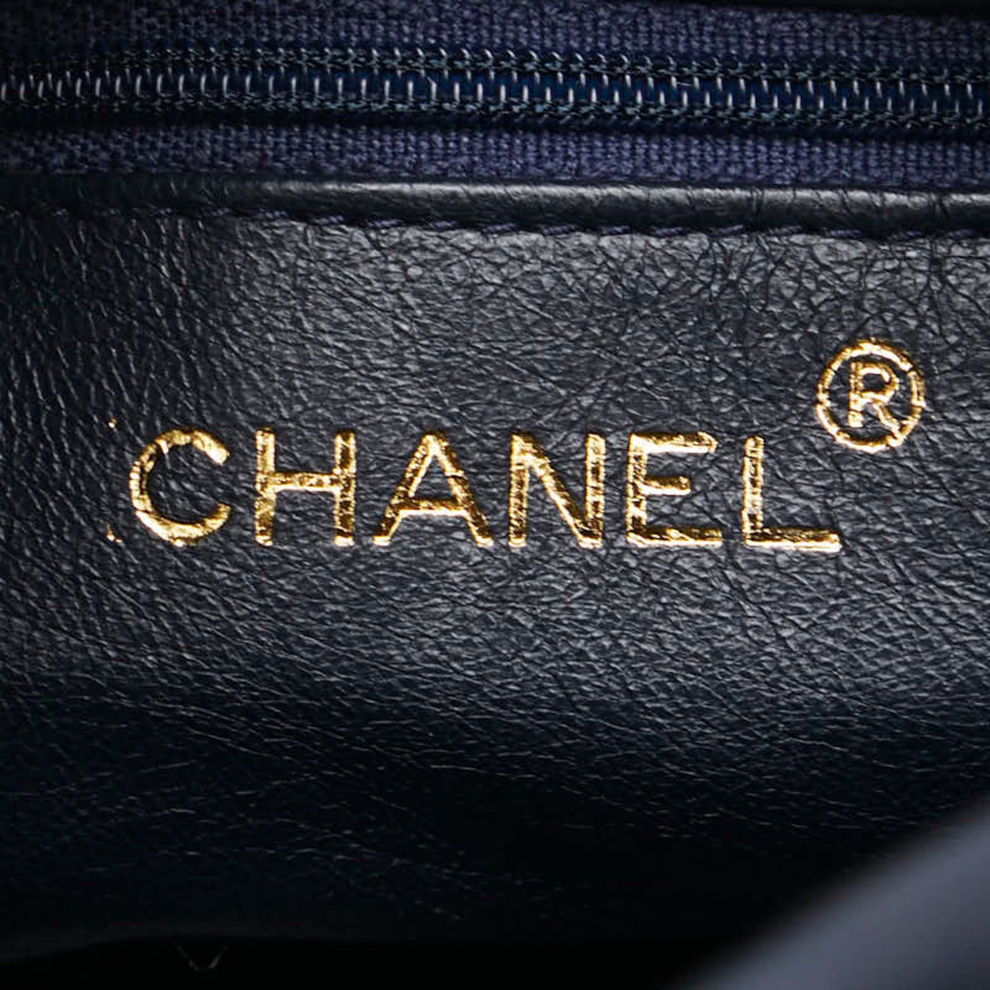 Matelasse Leather Shoulder Bag (Pre-Owned) - Chanel - Modalova