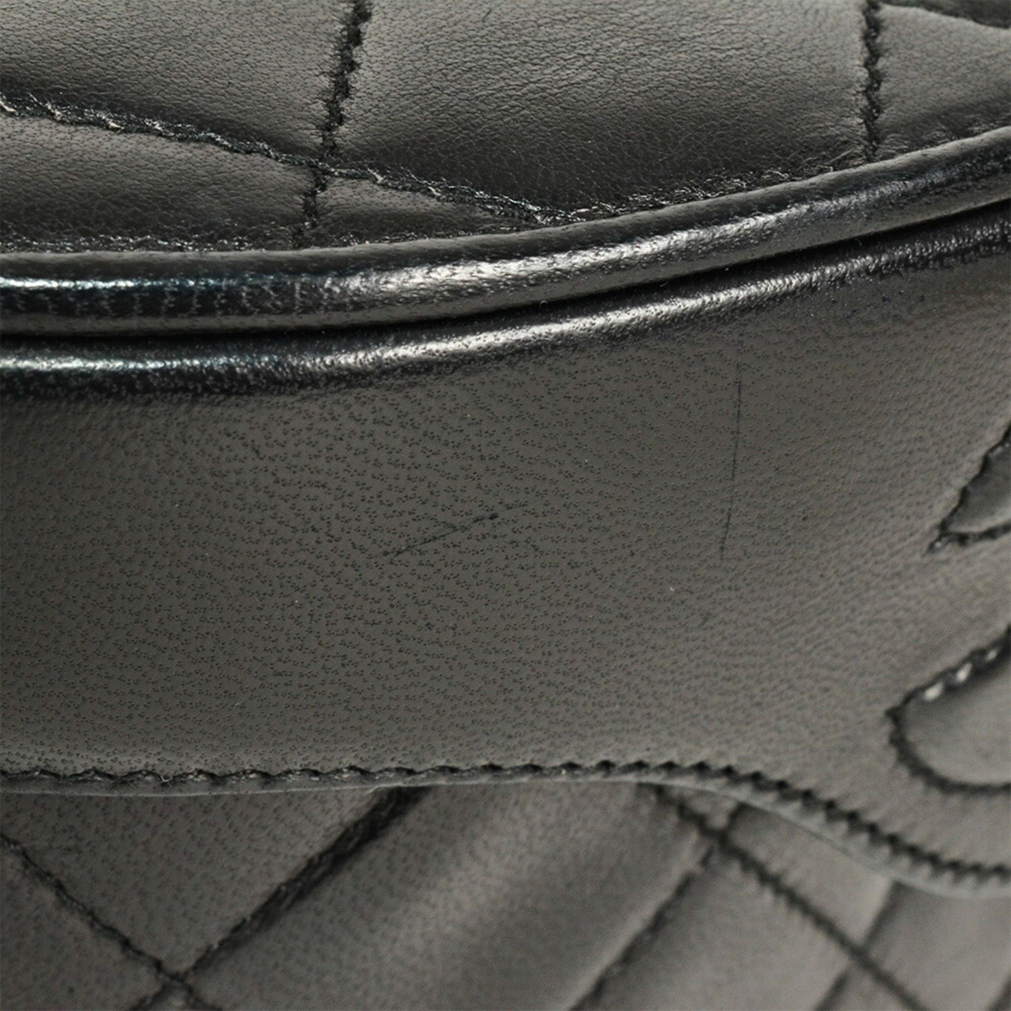 Matelasse Leather Shoulder Bag (Pre-Owned) - Chanel - Modalova