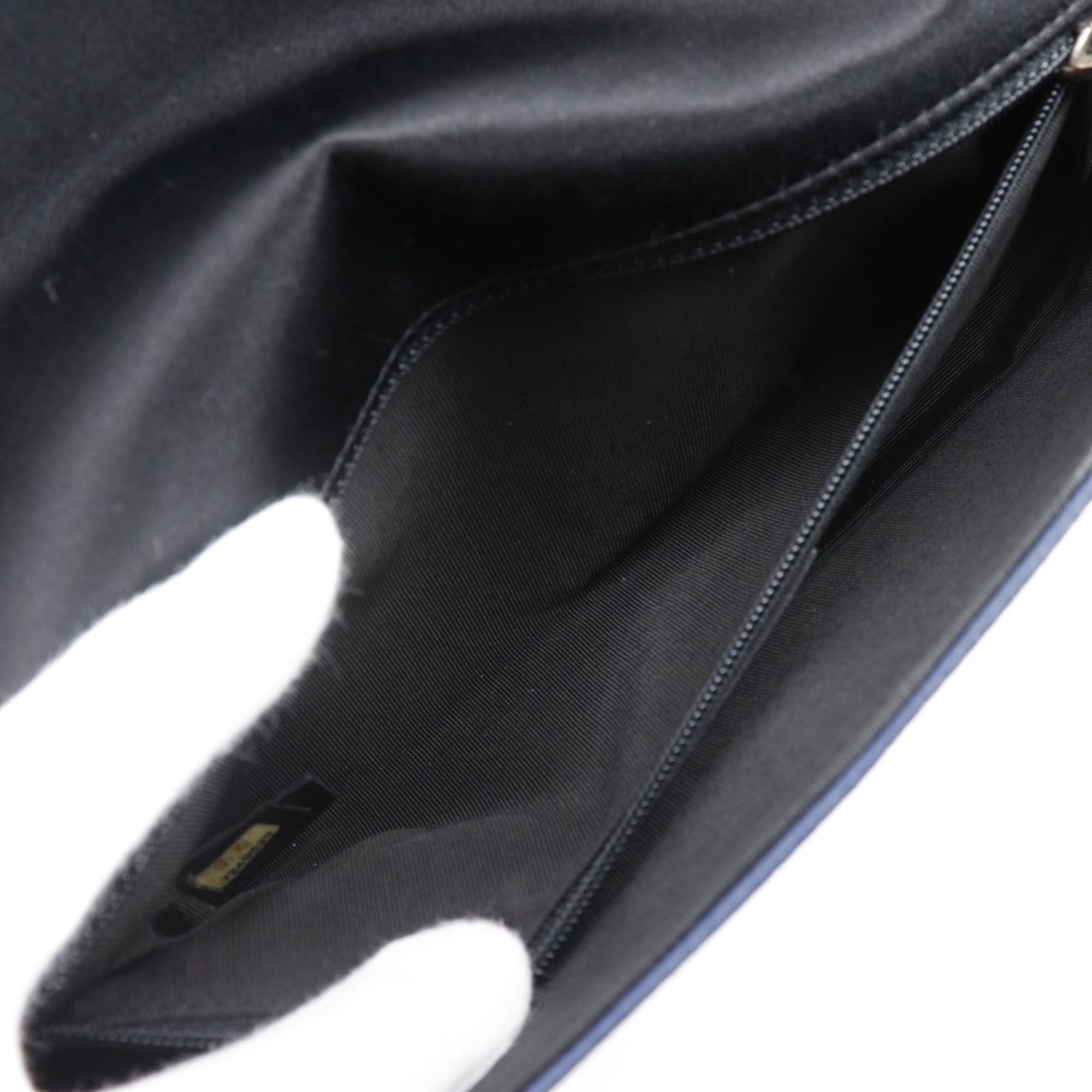 Satin Shoulder Bag (Pre-Owned) - Chanel - Modalova
