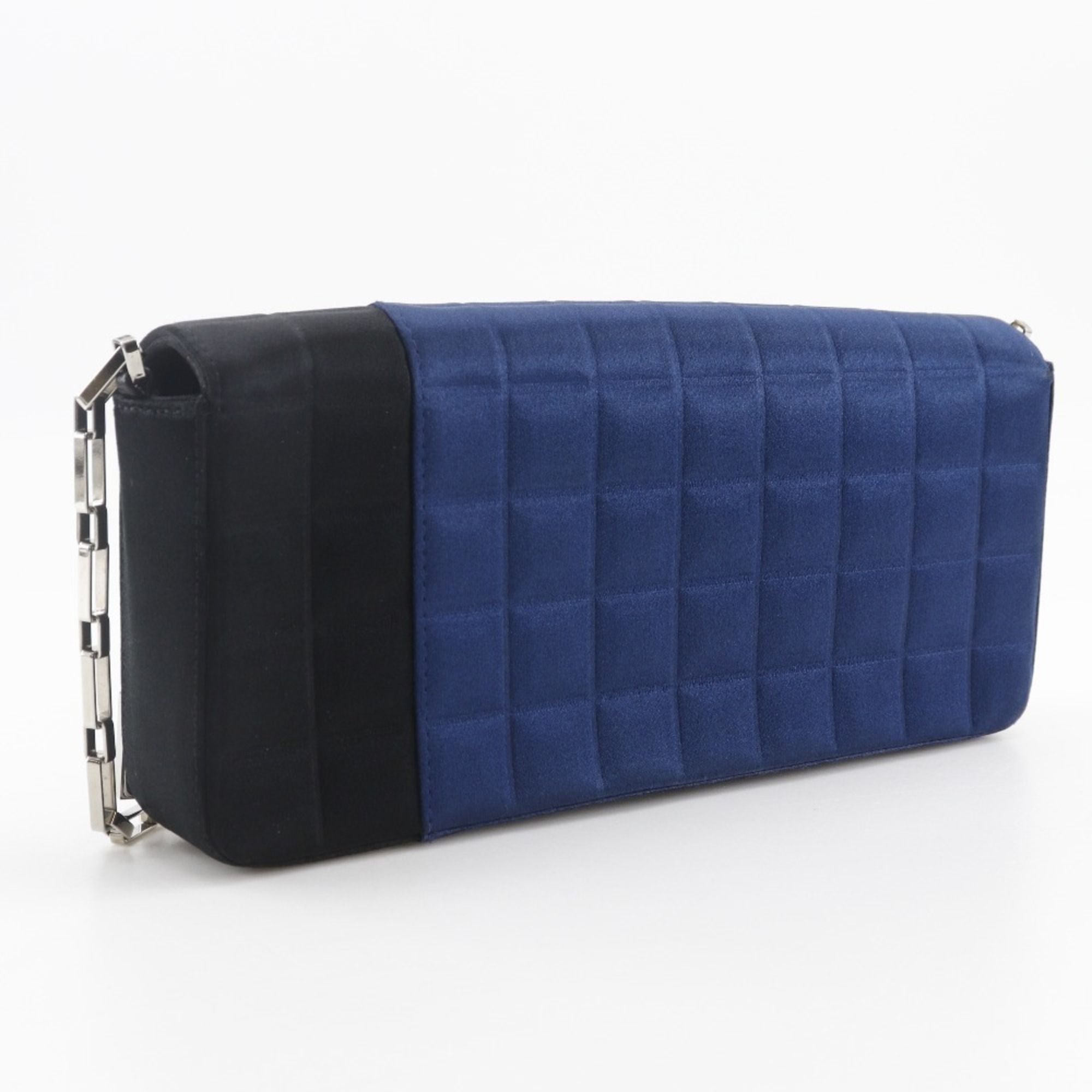 Satin Shoulder Bag (Pre-Owned) - Chanel - Modalova