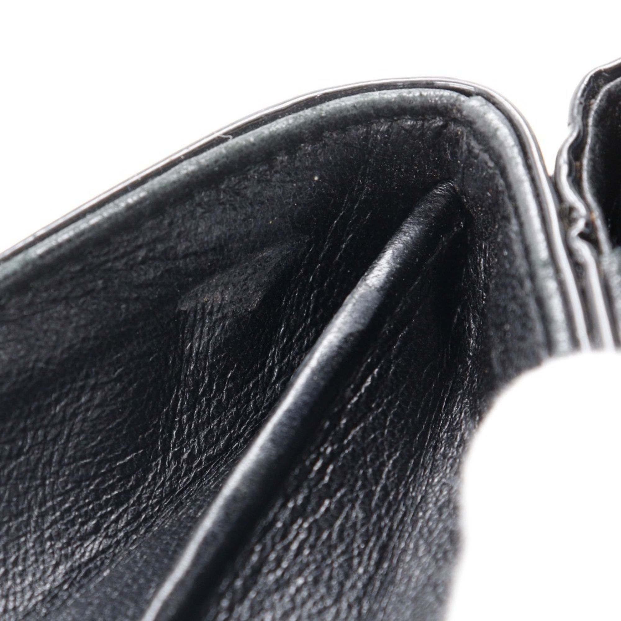 Patent Leather Wallet (Tri-Fold) (Pre-Owned) - Chanel - Modalova