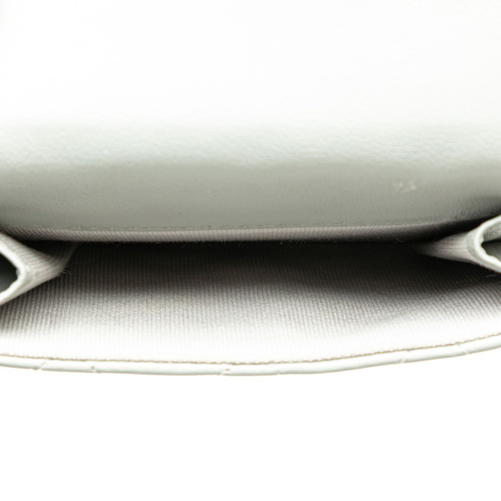 Leather Wallet (Tri-Fold) (Pre-Owned) - Chanel - Modalova