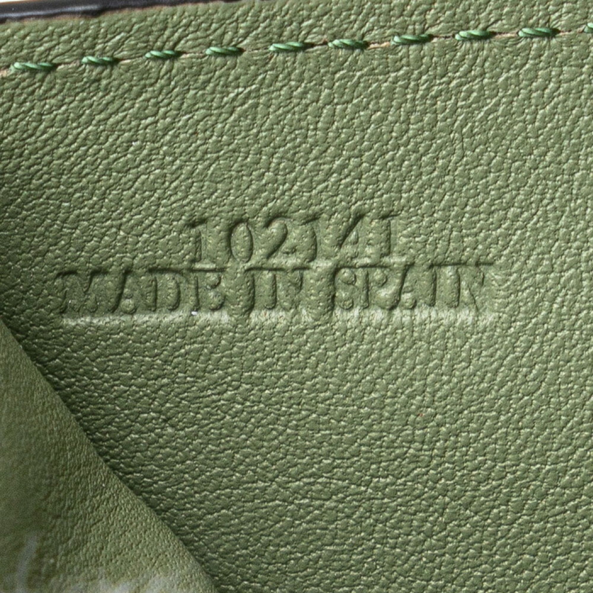 Leather Wallet (Tri-Fold) (Pre-Owned) - Loewe - Modalova