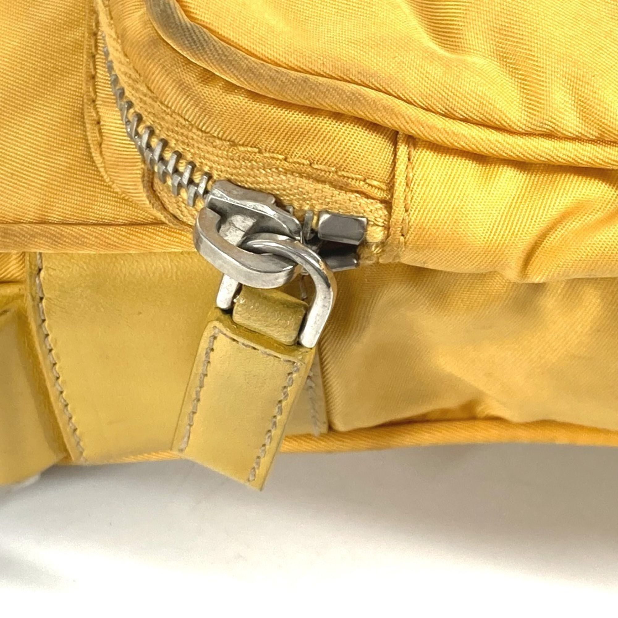 Nylon Pochette Shoulder Bag (Pre-Owned) - Prada - Modalova