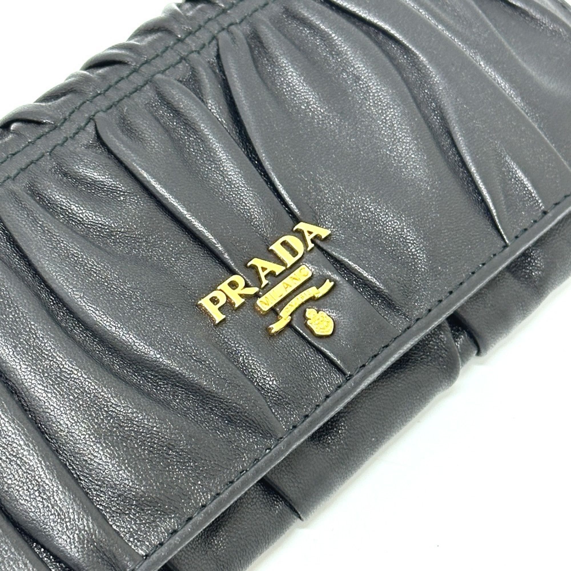 Leather Long Wallet (Bi-Fold) (Pre-Owned) - Prada - Modalova