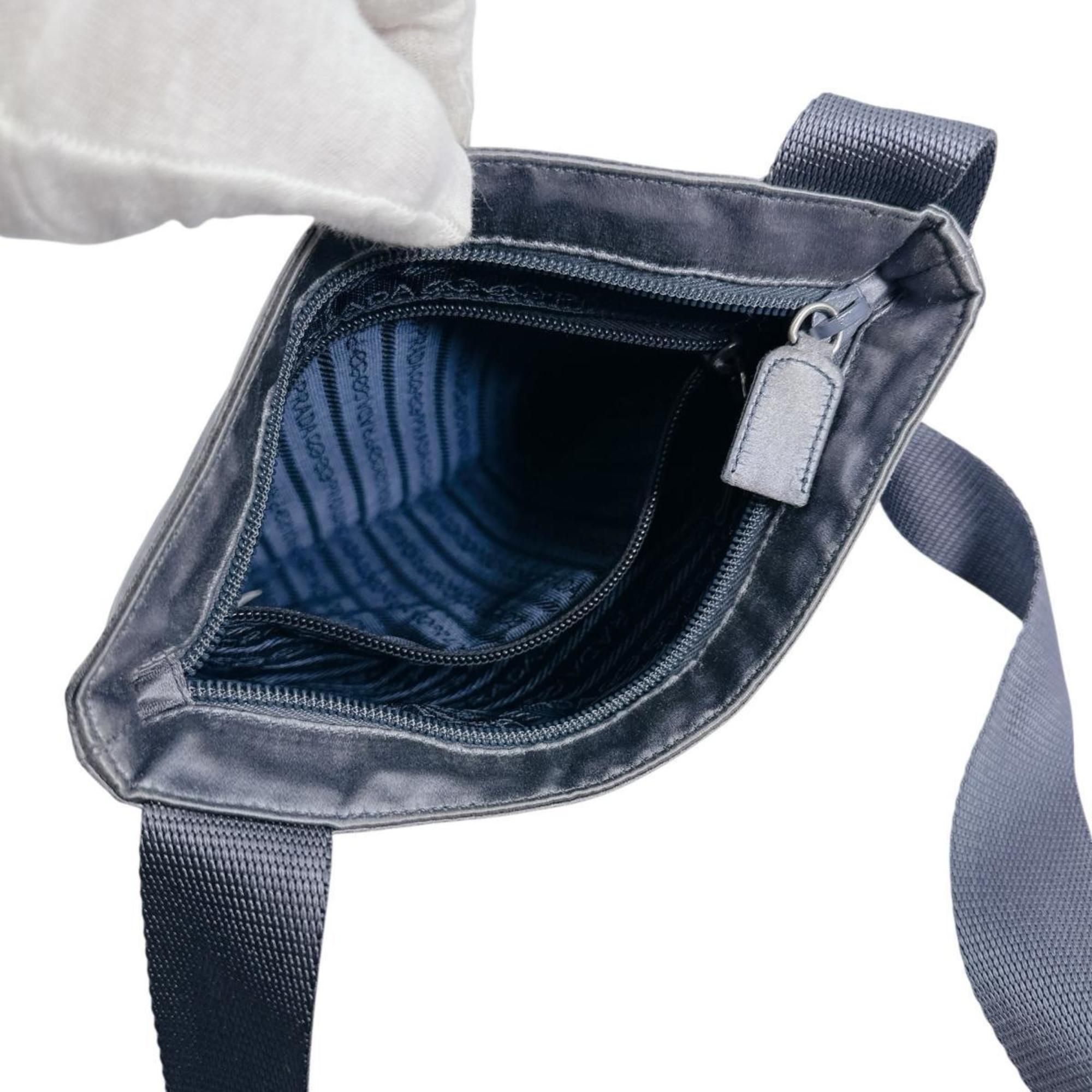 Satin Pochette Shoulder Bag (Pre-Owned) - Prada - Modalova
