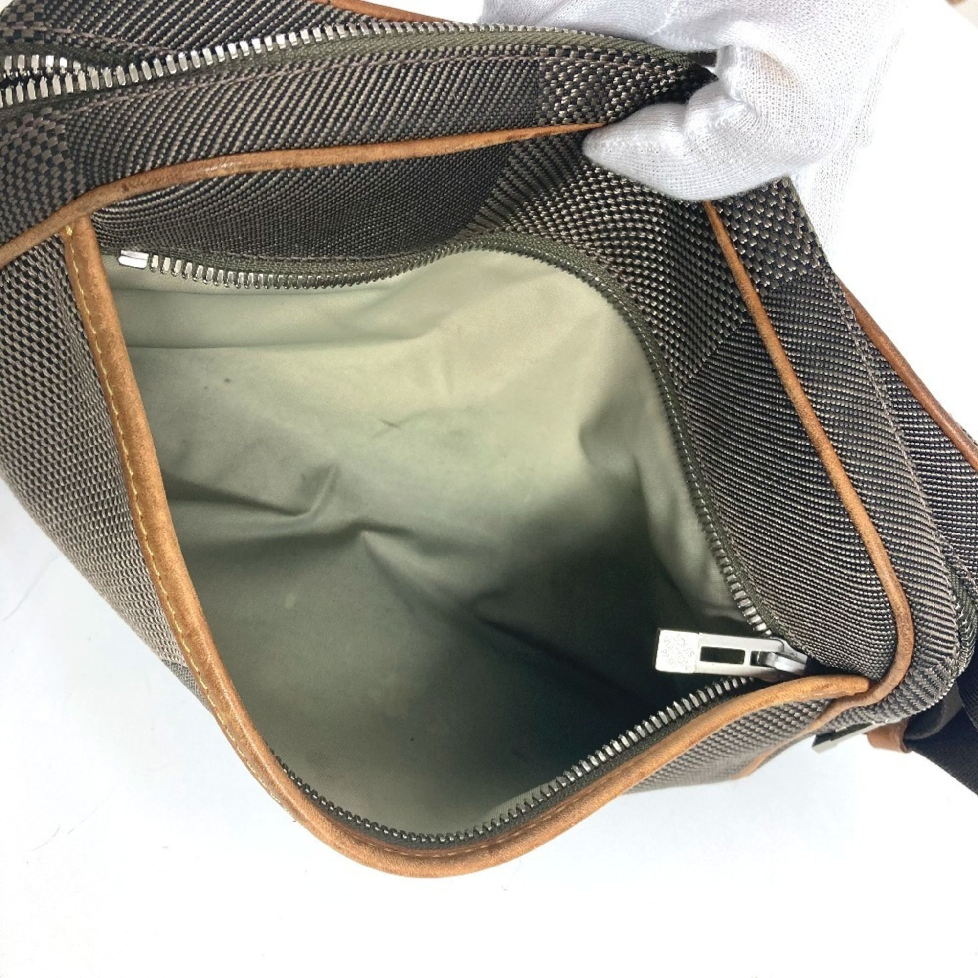 Damier Geant Shoulder Bag Sling Bag (Pre-Owned) - Louis Vuitton - Modalova