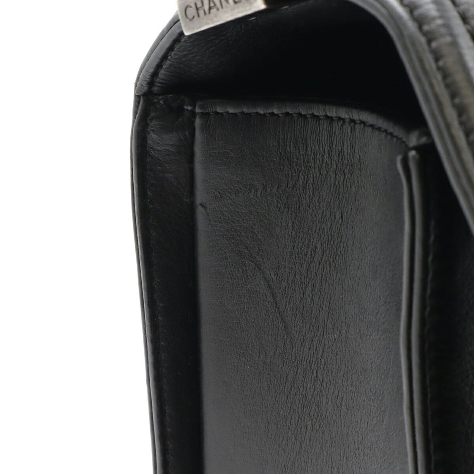 Matelasse Leather Shoulder Bag (Pre-Owned) - Chanel - Modalova