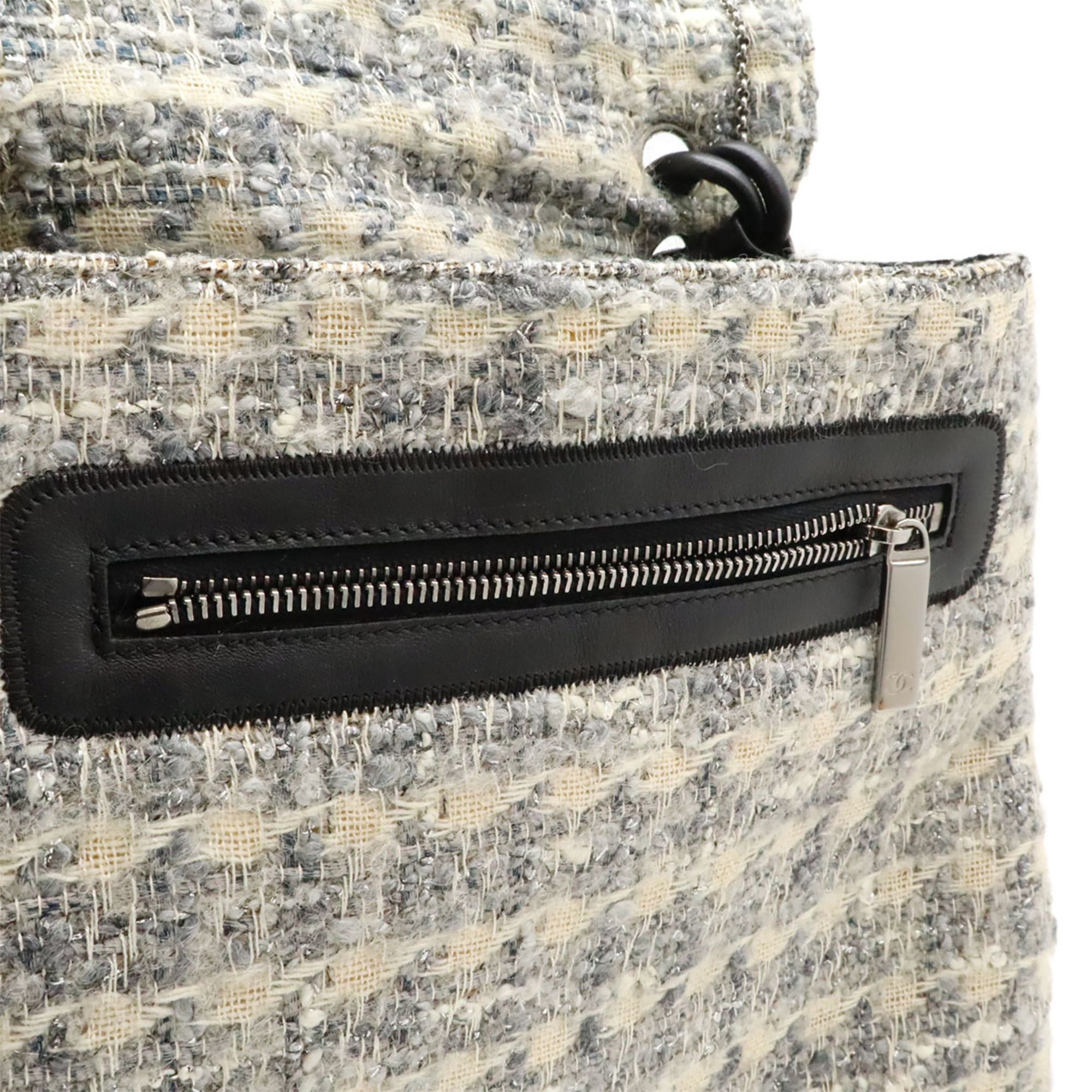 Camellia - Tweed Leather Shoulder Bag (Pre-Owned) - Chanel - Modalova